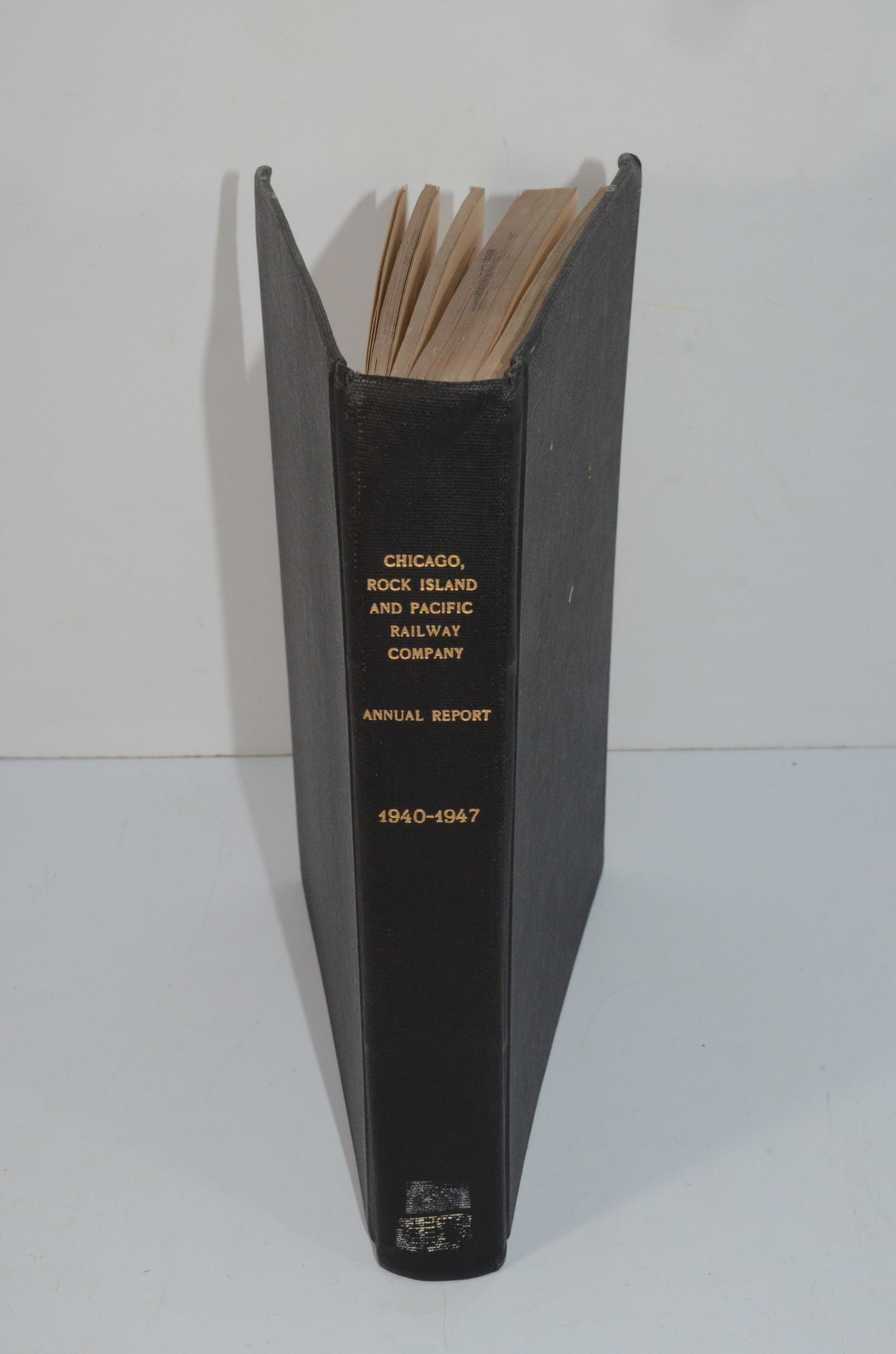 Chicago Rock Island and Pacific RY Bound Volume-Annual Reports 1940-1947 (1 of 3)