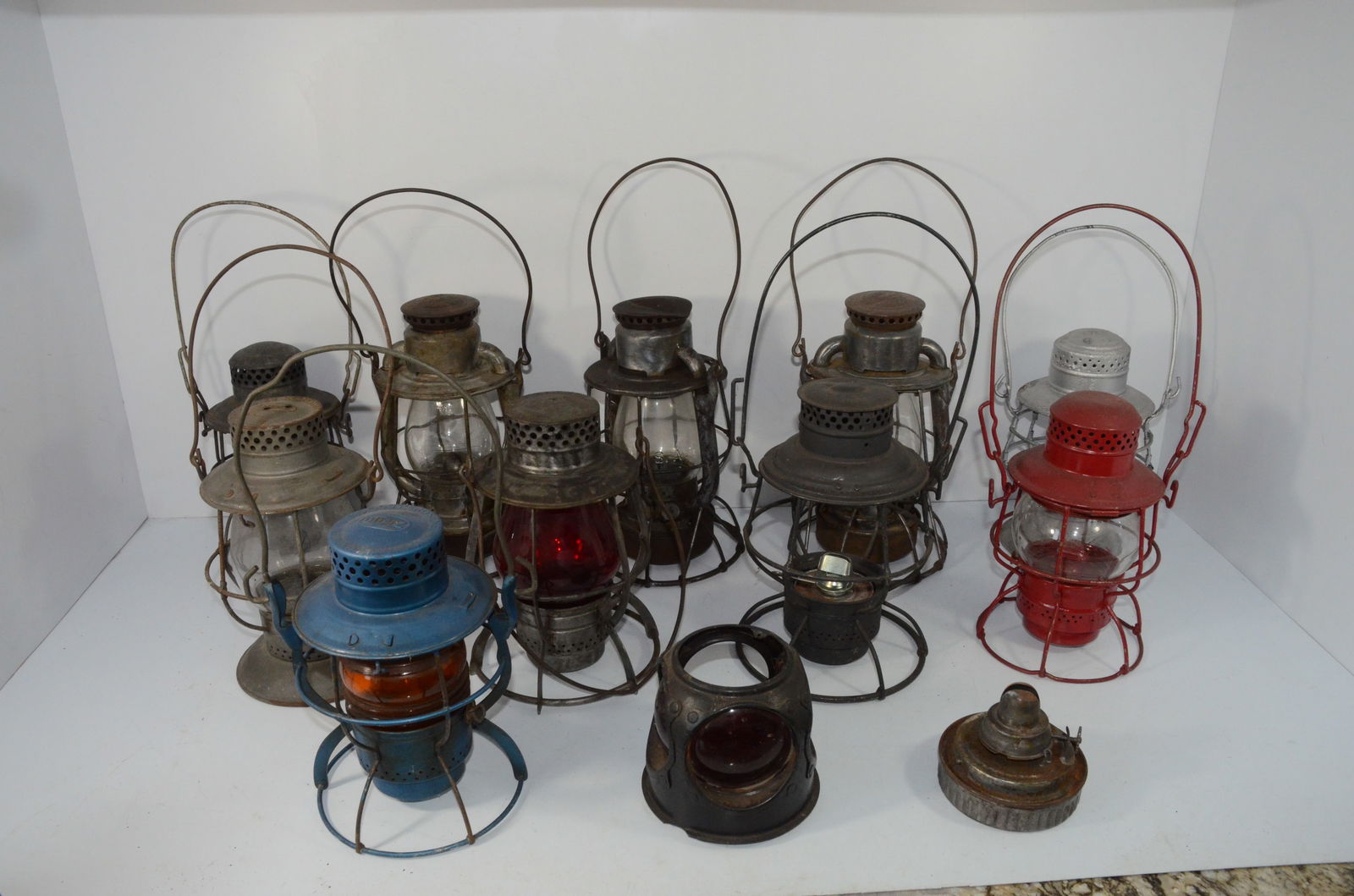 Ten Unmarked Railroad Lanterns and Other Lanterns/Parts (1 of 10)