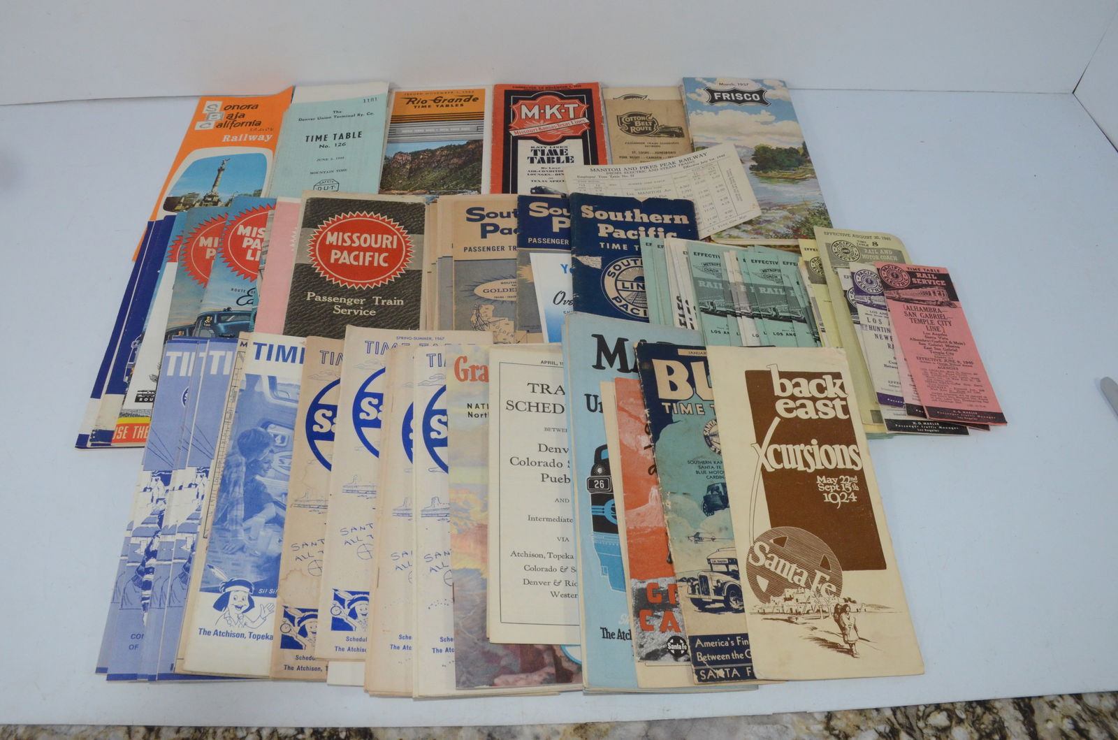 128 Western USA RR Public Timetables (1 of 1)