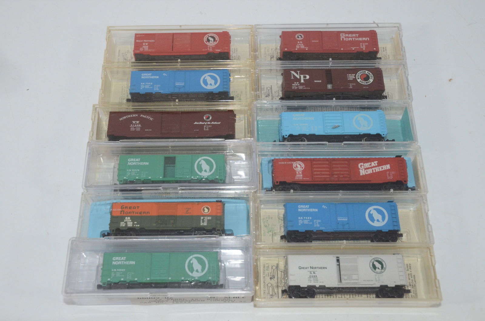 12 Great Northern and Northern Pacific RR N Scale Boxcars-New in Box (1 of 1)