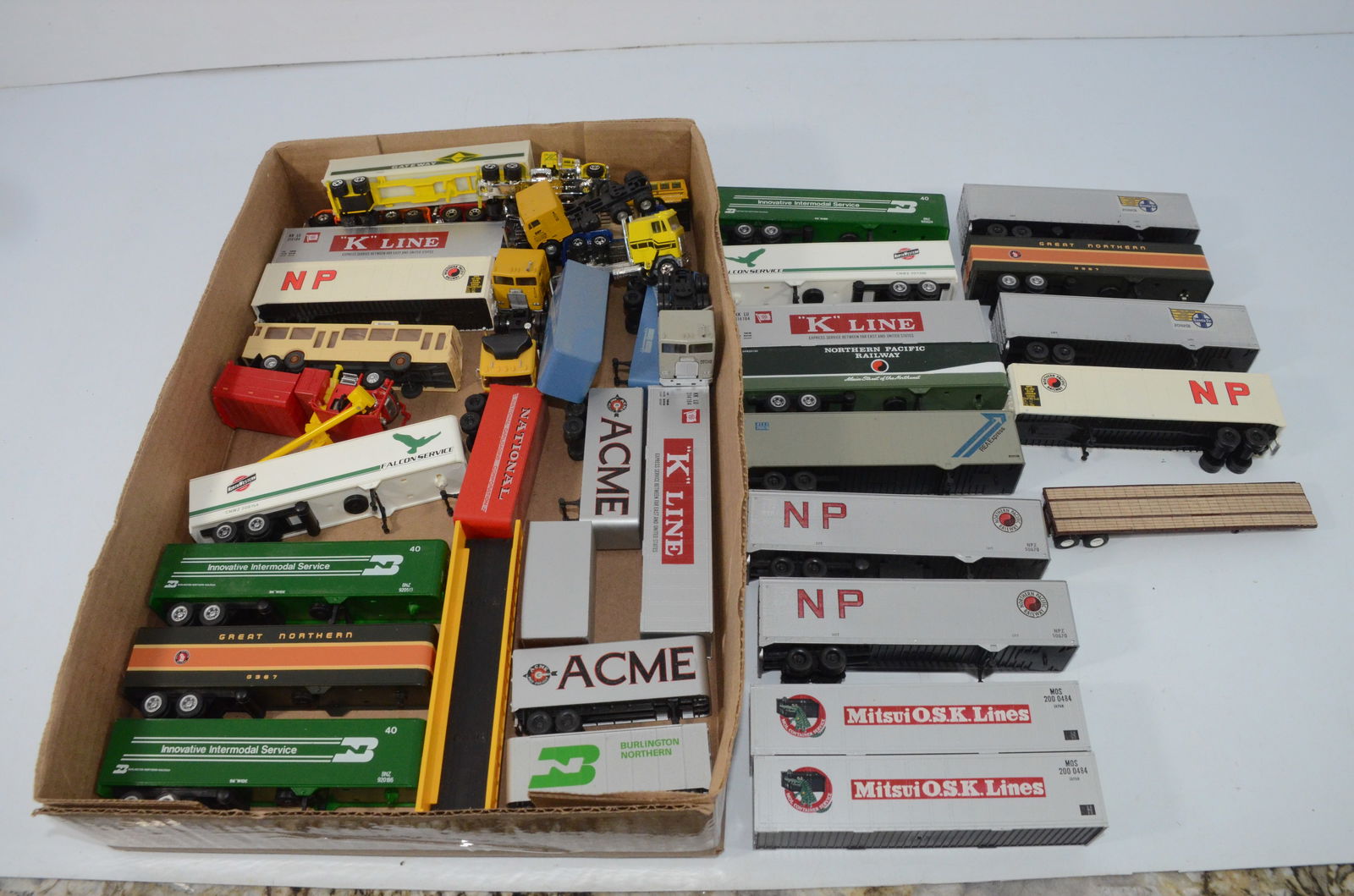 Over 35 HO Scale Trucks and Containers (1 of 1)