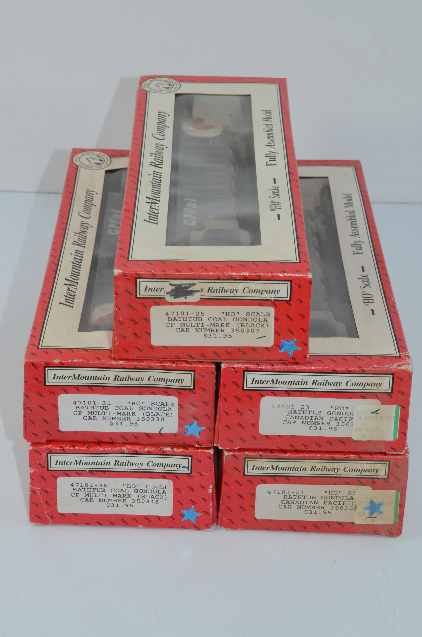 Canadian National RR 5 Car Bathtub Gondola Set-Intermountain Railway-HO Scale (1 of 4)