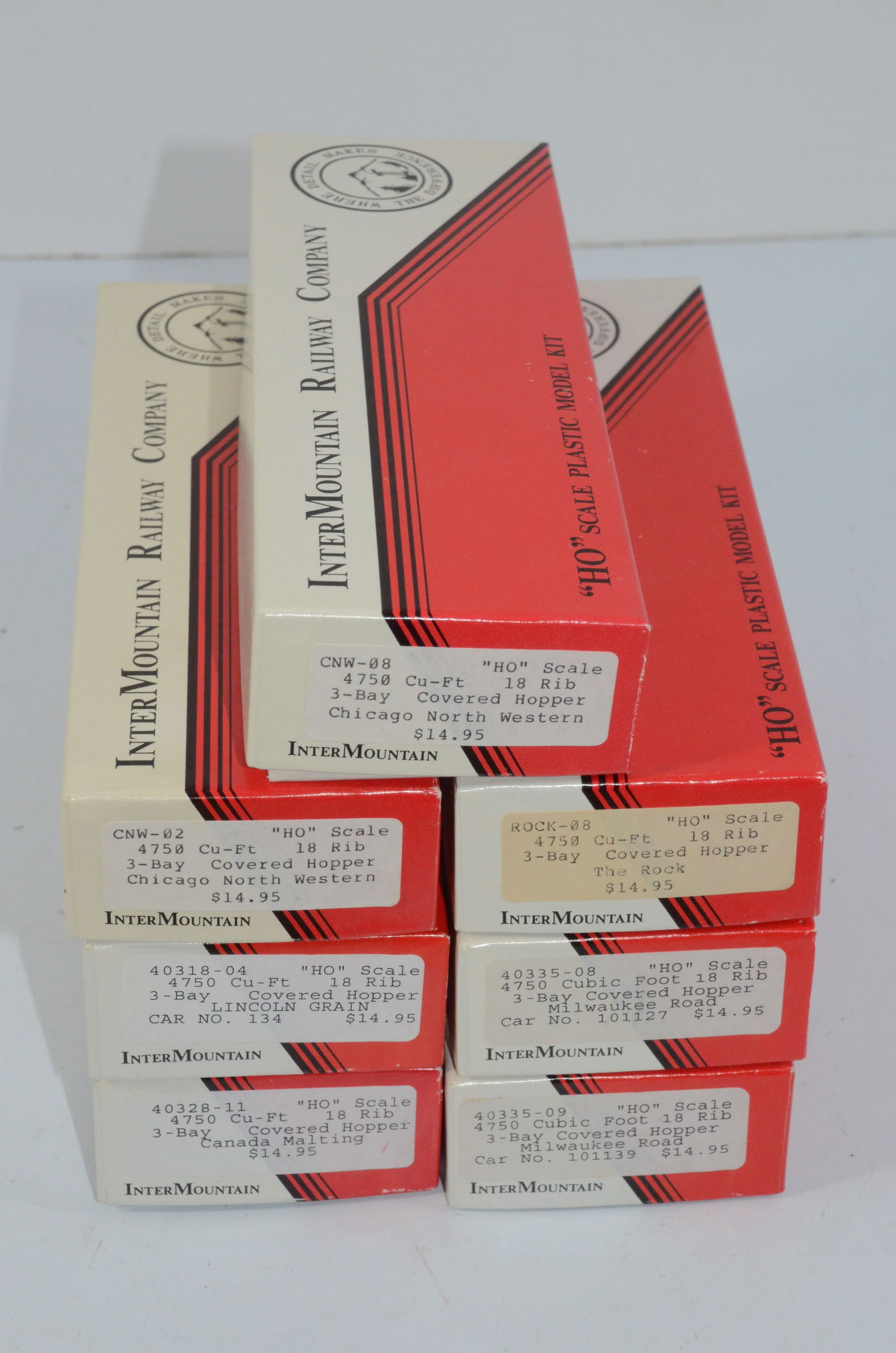 CNW/MILW/ROCK 7 Car 3 Bay Covered Hopper Kit Set-Intermountain-HO Scale (1 of 2)