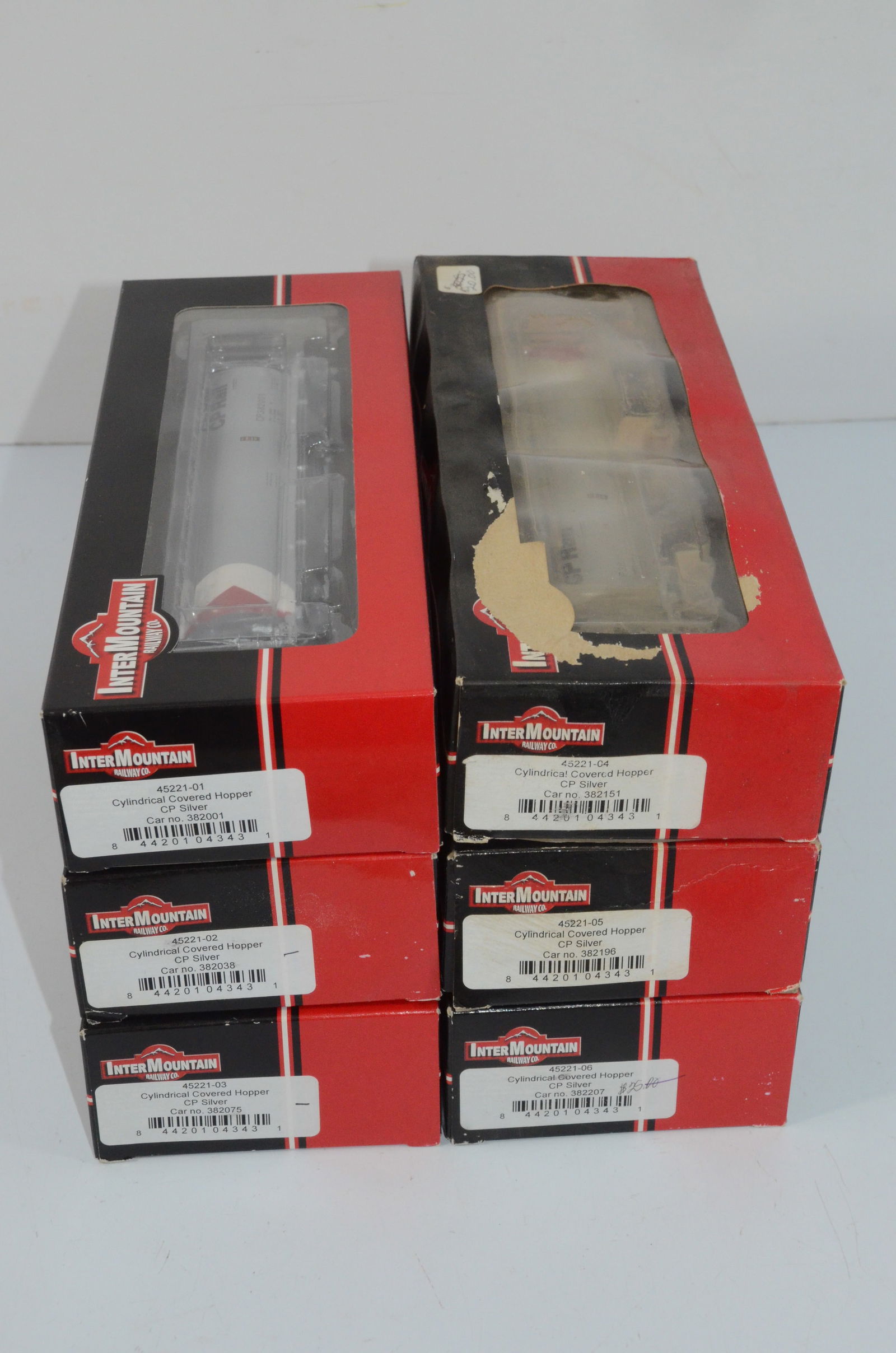 CP Rail 6 Car Cylindrical Covered Hopper Set-Intermountain Railway-HO Scale (1 of 4)