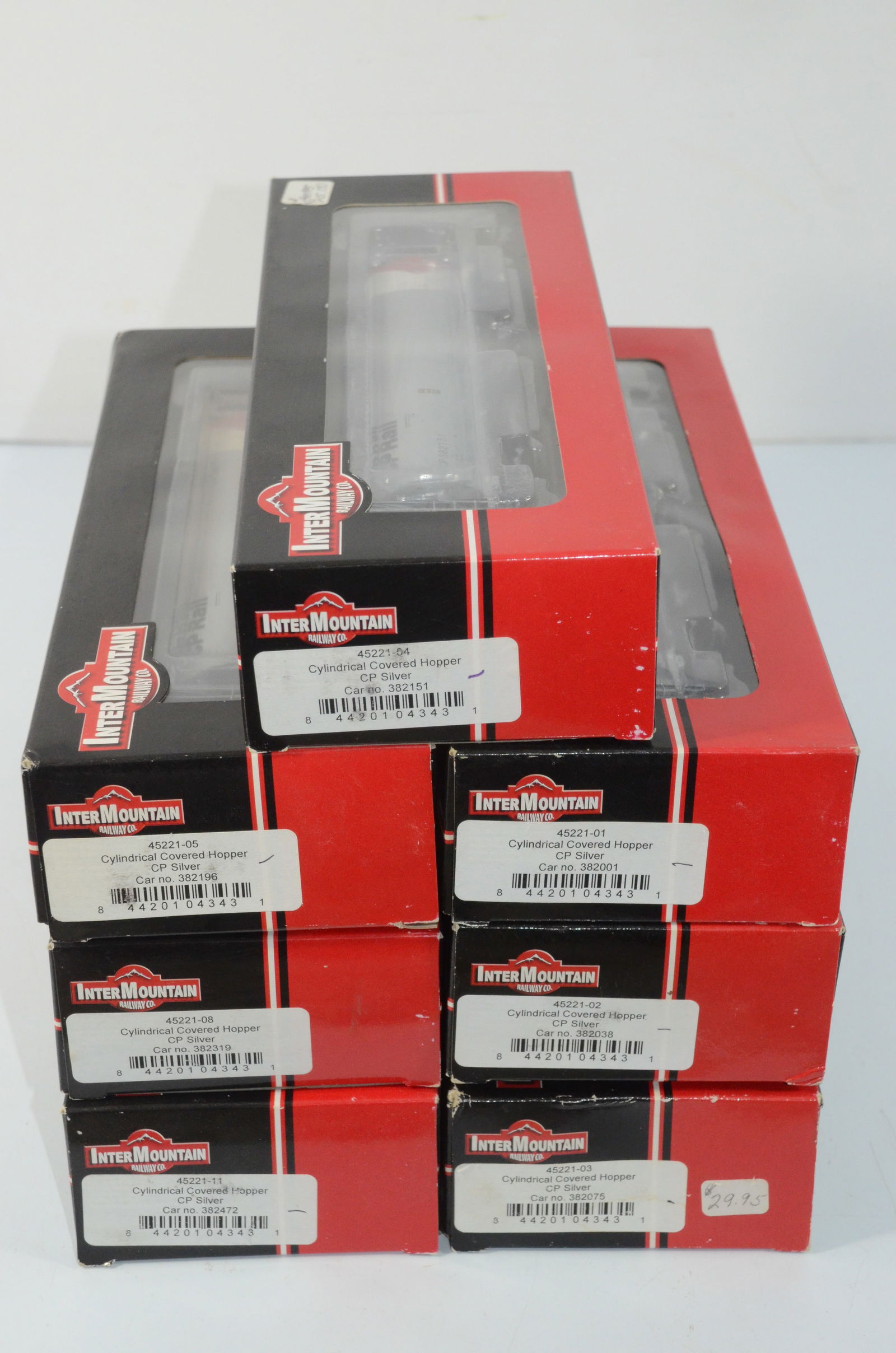 CP Rail 7 Car Cylindrical Covered Hopper Set-Intermountain Railway-HO Scale (1 of 4)