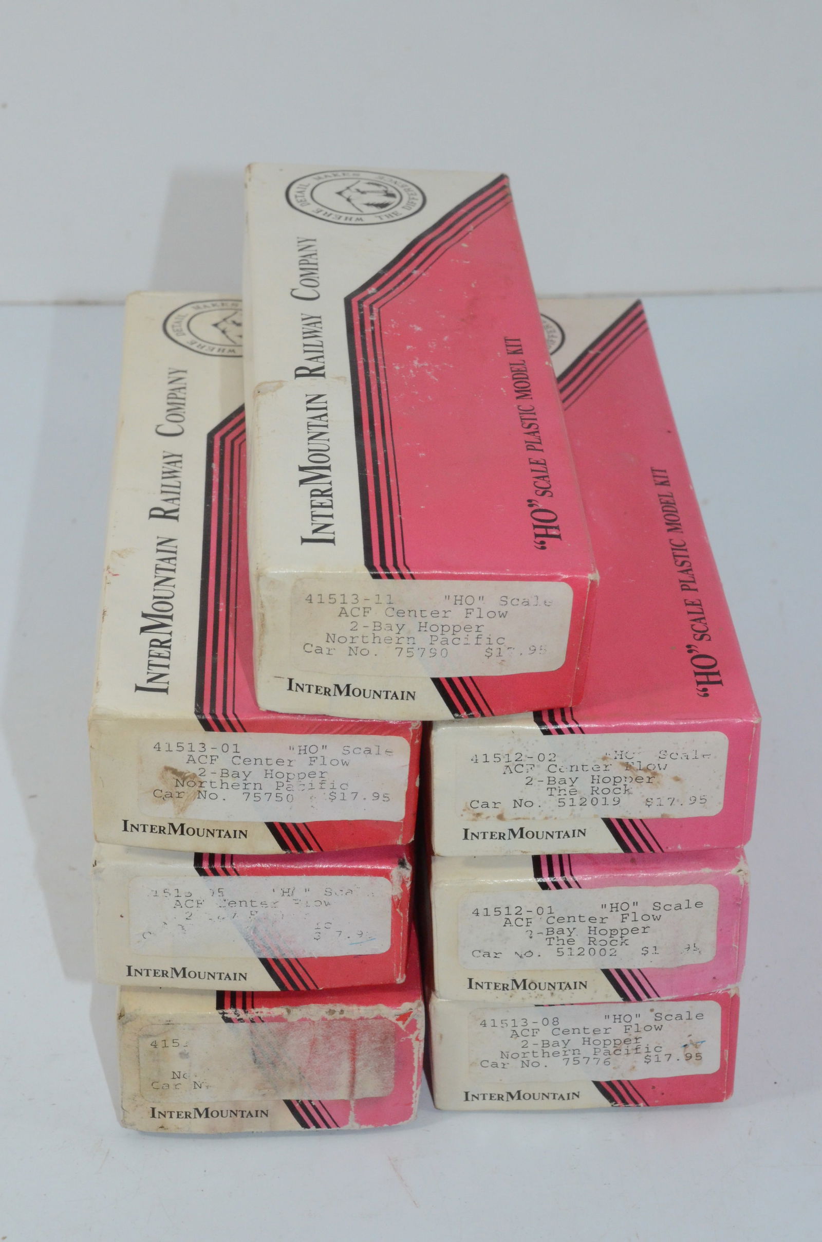 NP/ROCK ISLAND 7 Car ACF 2 Bay Hopper Car Kit Set-Intermountain Railway-HO Scale (1 of 2)