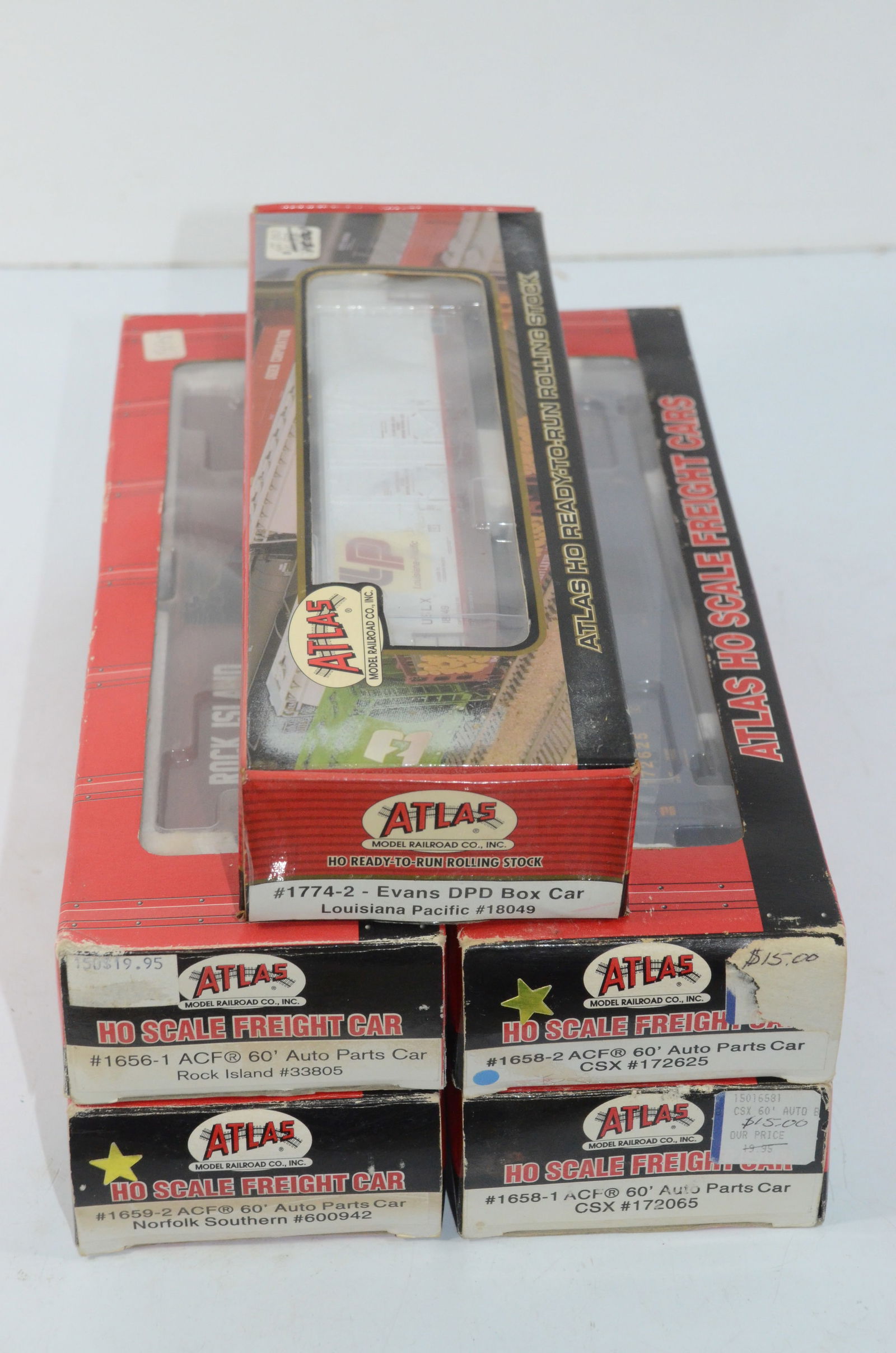 NS/RI/CSX/USLX 5 Car Boxcar Set-Atlas-HO Scale (1 of 3)
