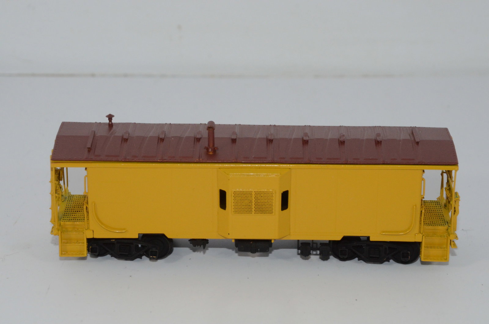 Chicago and Northwestern RR Bay Window Caboose-Overland Brass Models-HO Scale (1 of 7)