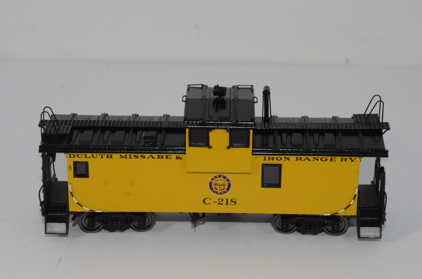 Duluth Missabe and Iron Range RR Extended Vision Caboose-Overland Brass-HO Scale (1 of 7)
