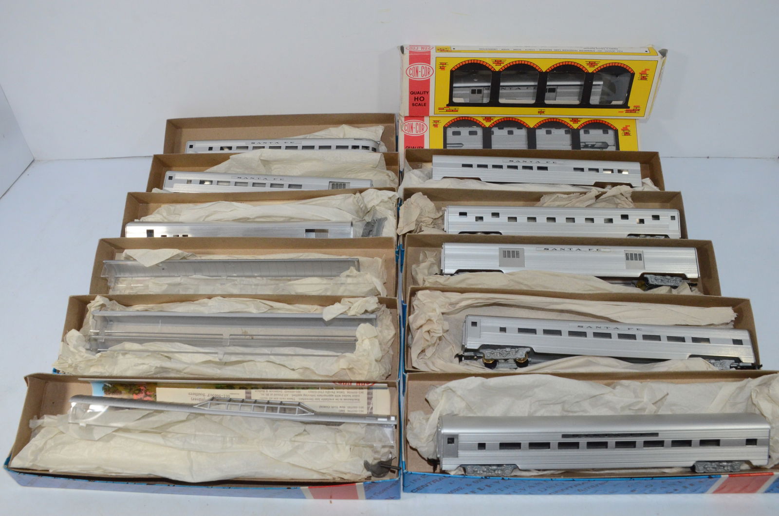 13 Con-Cor Passenger Car Kits-HO Scale (1 of 6)