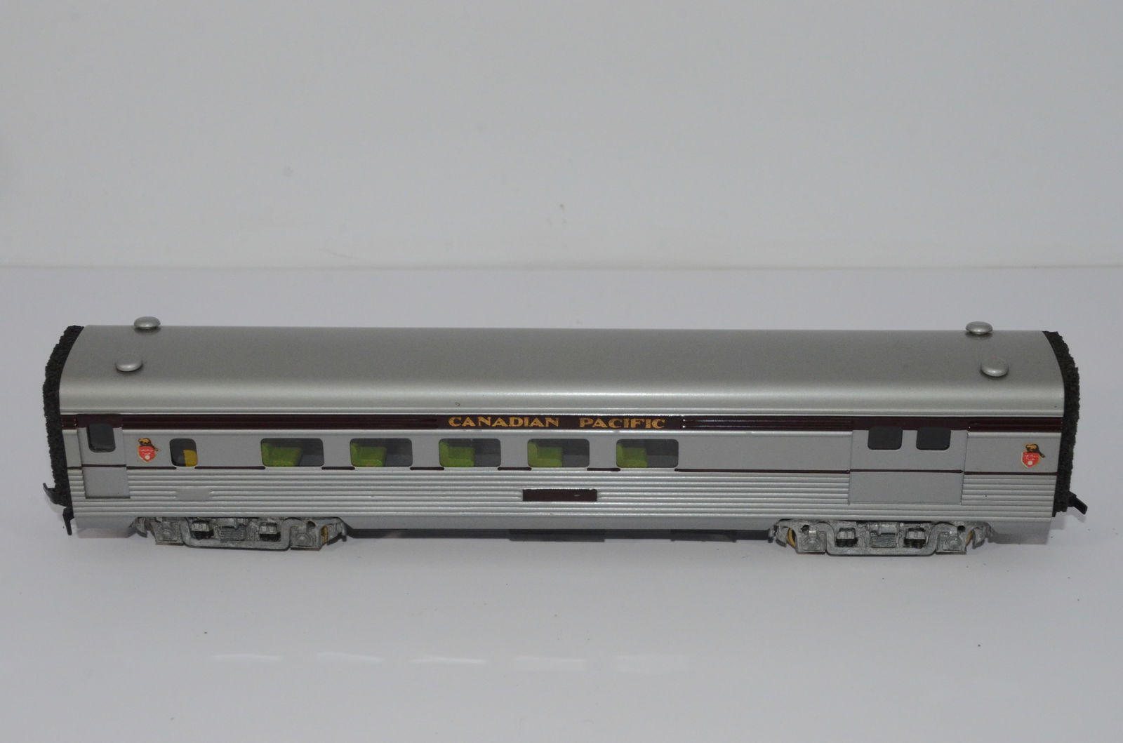 Canadian Pacific RR Combination Baggage/Coach Car-Tenshodo-HO Scale (1 of 7)