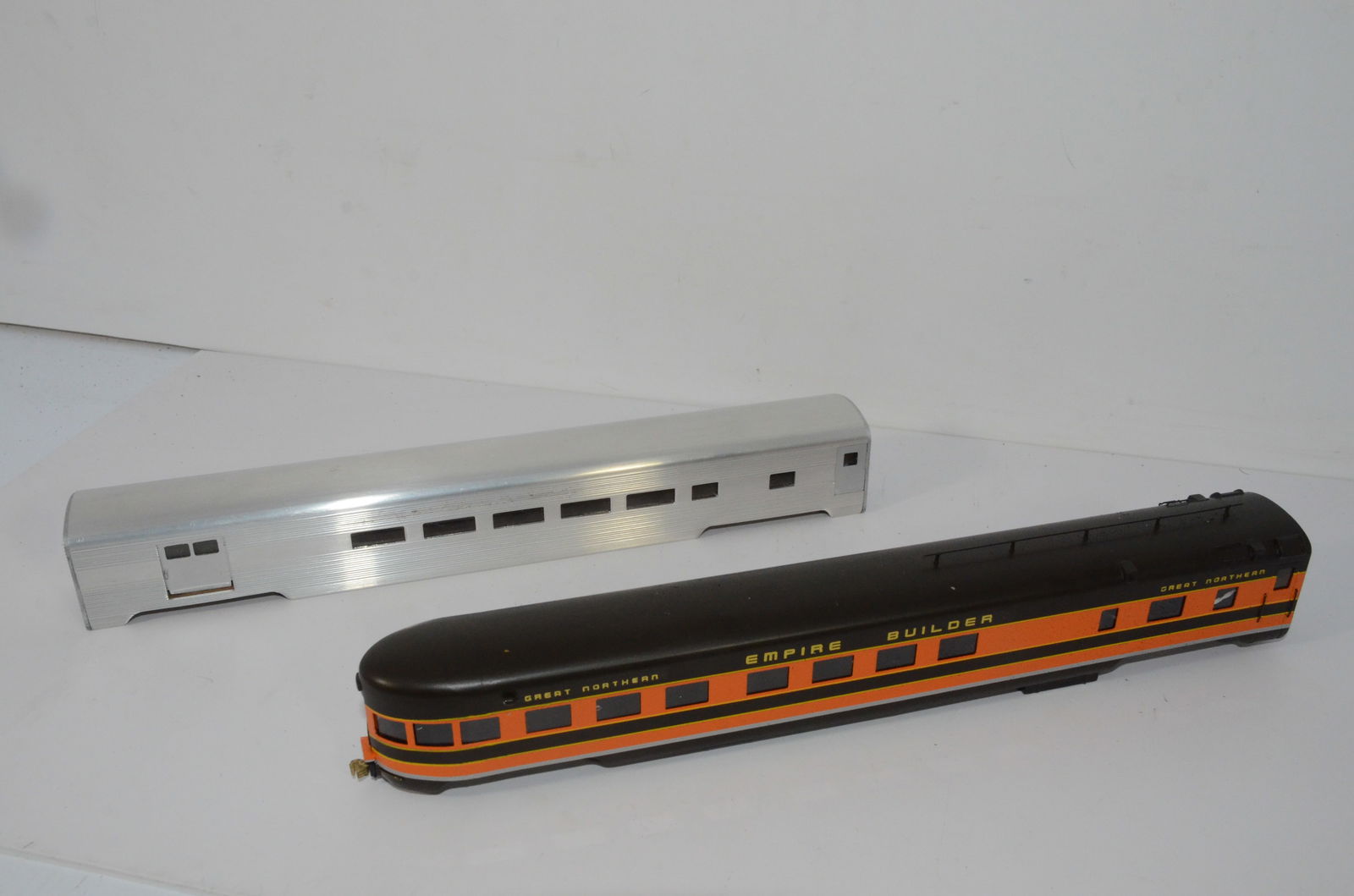 Two Brass Passenger Car Bodies-Great Northern RR Observation Car; Diner-HO Scale (1 of 4)