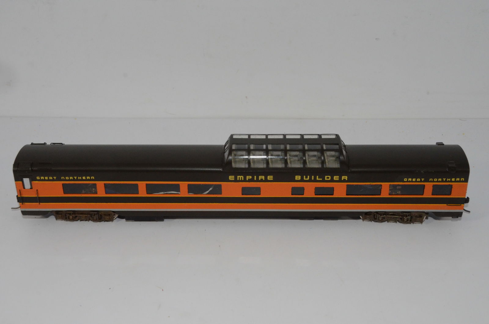 Great Northern RR Vista Dome Car-Balboa Brass Models-HO Scale (1 of 7)