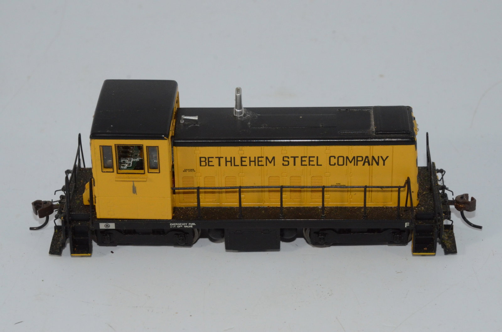 Bethlehem Steel Company 70 Ton Diesel Locomotive-DCC-HO Scale-Bachmann: This is a Bethlehem Steel Company 70 ton diesel locomotive, made by Bachmann. It has DCC and has been tested and runs well. Does not come with the original box.