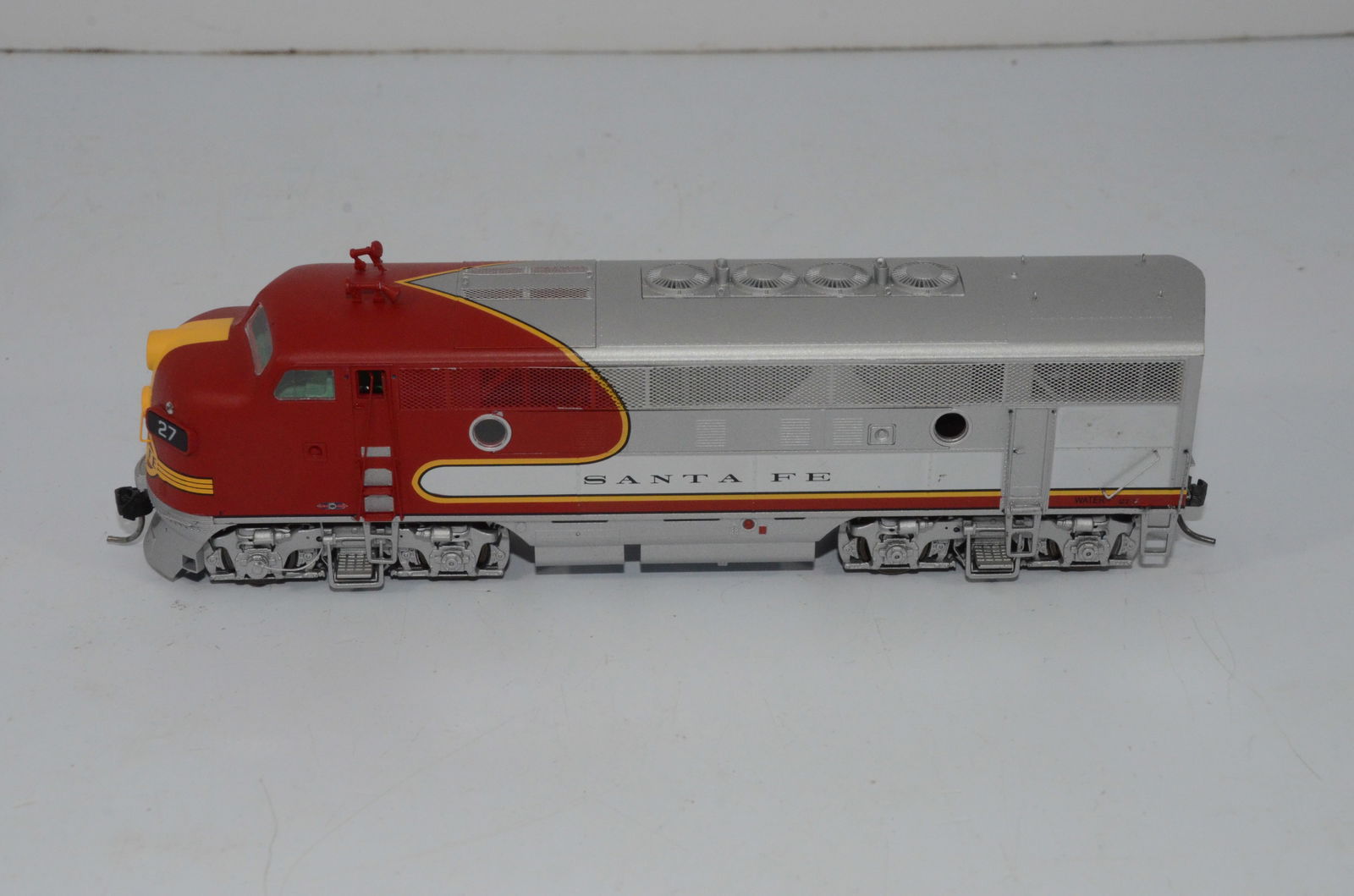 Santa Fe RR Athearn Genesis F7 Diesel Locomotive #27-DCC/Sound-HO Scale (1 of 5)
