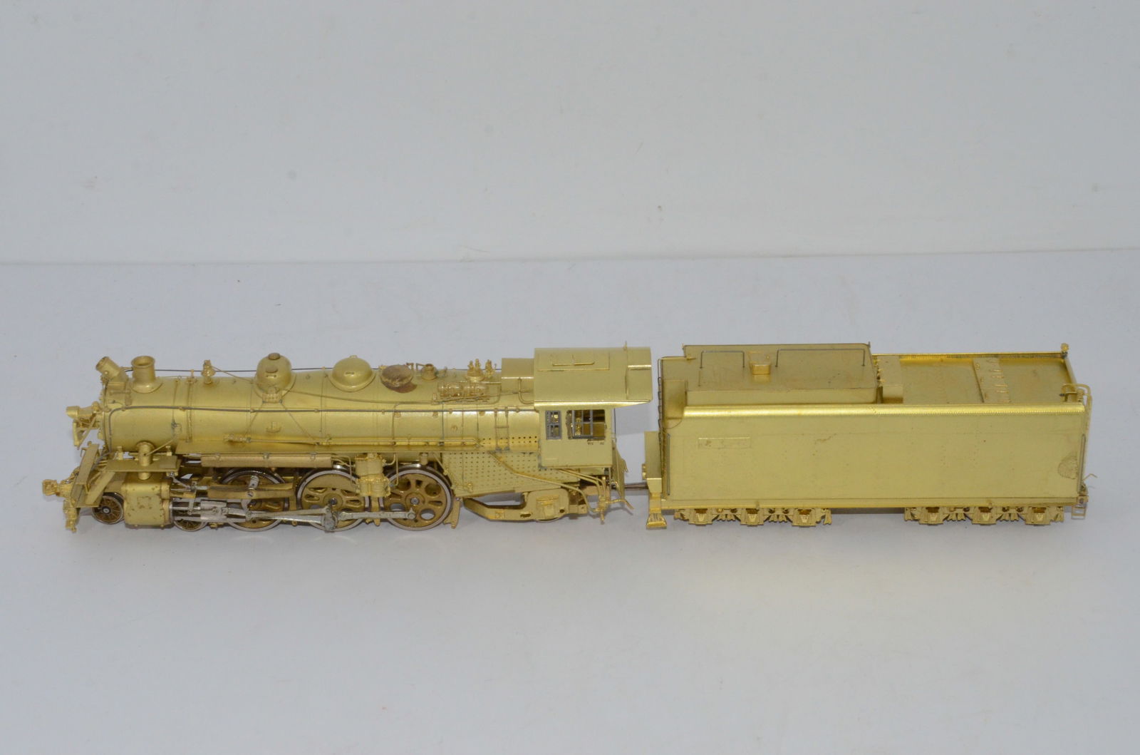 Chicago and Northwestern RR 4-6-2 Pacific E2a Steam Loco-Overland Brass-HO Scale (1 of 11)