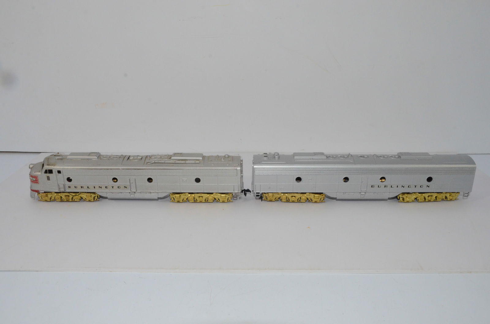 Chicago Burlington and Quincy RR E9A/B Diesel Locomotive Set-HO Scale (1 of 6)