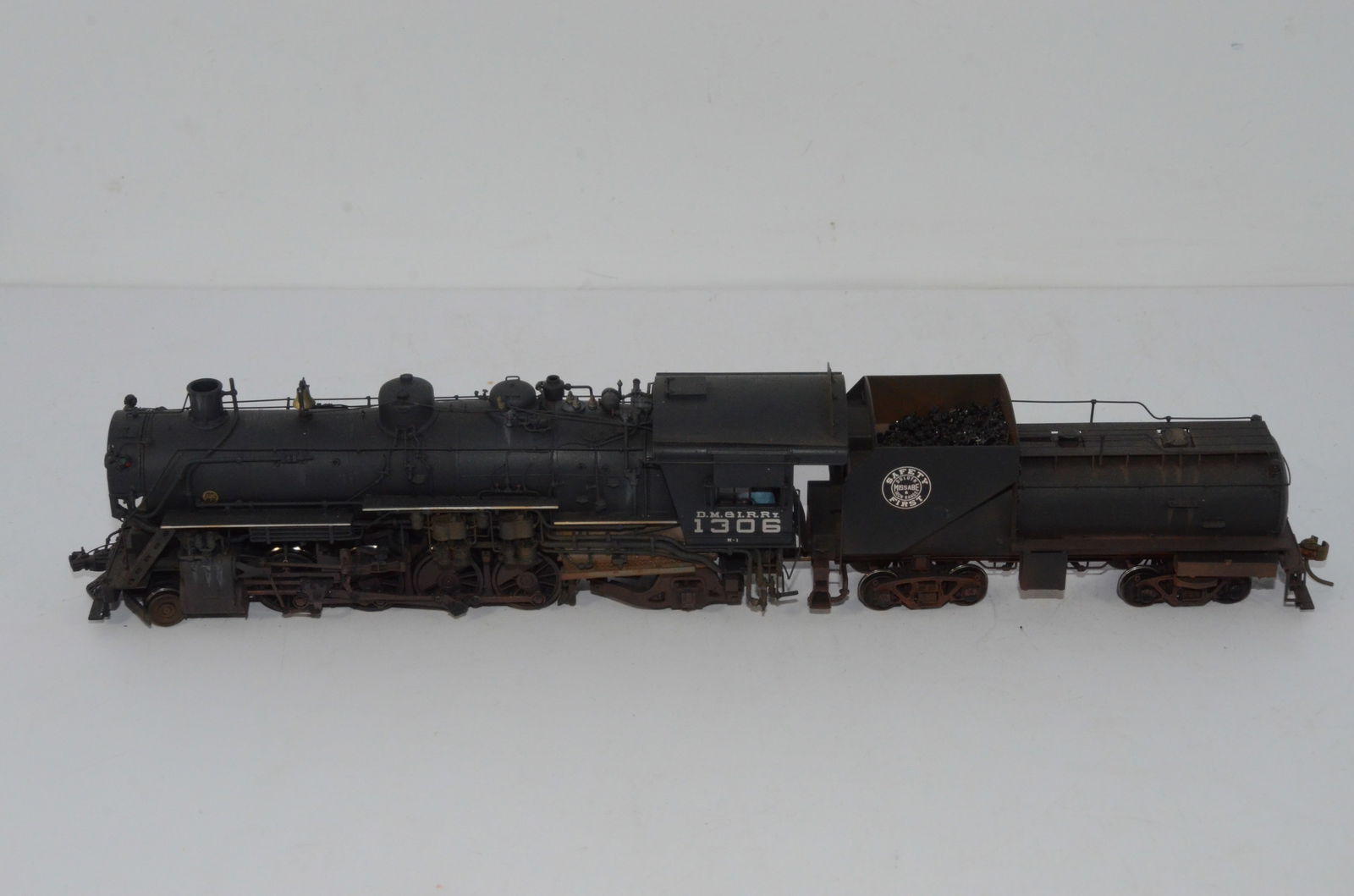 Duluth Missabe and Iron Range RR 2-8-2 Steam Loco-Precision Scale Brass-HO Scale (1 of 7)