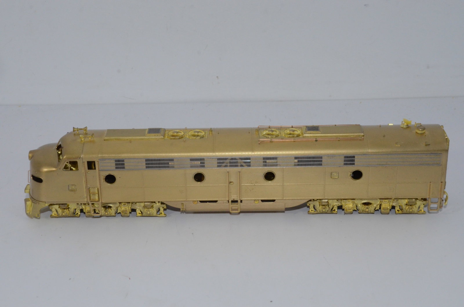 EMD E8A Diesel Locomotive-Oriental Brass Models-HO Scale: This is an EMD E8A brass diesel locomotive in HO scale. Made in Korea by Samhongsa and distributed by Oriental Limited Brass Models. New in the original box. Tested and runs well.