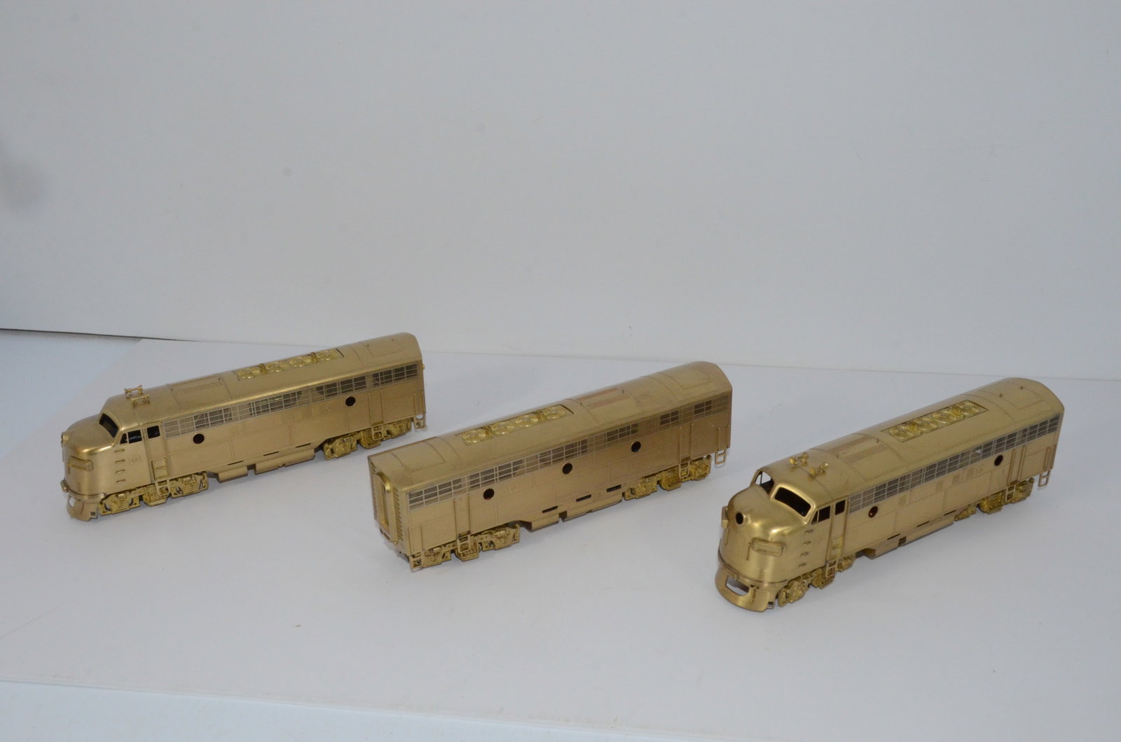 EMD F3A/B/A Set-Oriental Limited Brass Models-HO Scale: This is an EMD F3A/B/A brass diesel locomotive set in HO scale. Manufactured by Samhongsa in Korea and distributed by Oriental Limited Brass Models. While these all look to be new, we are selling them
