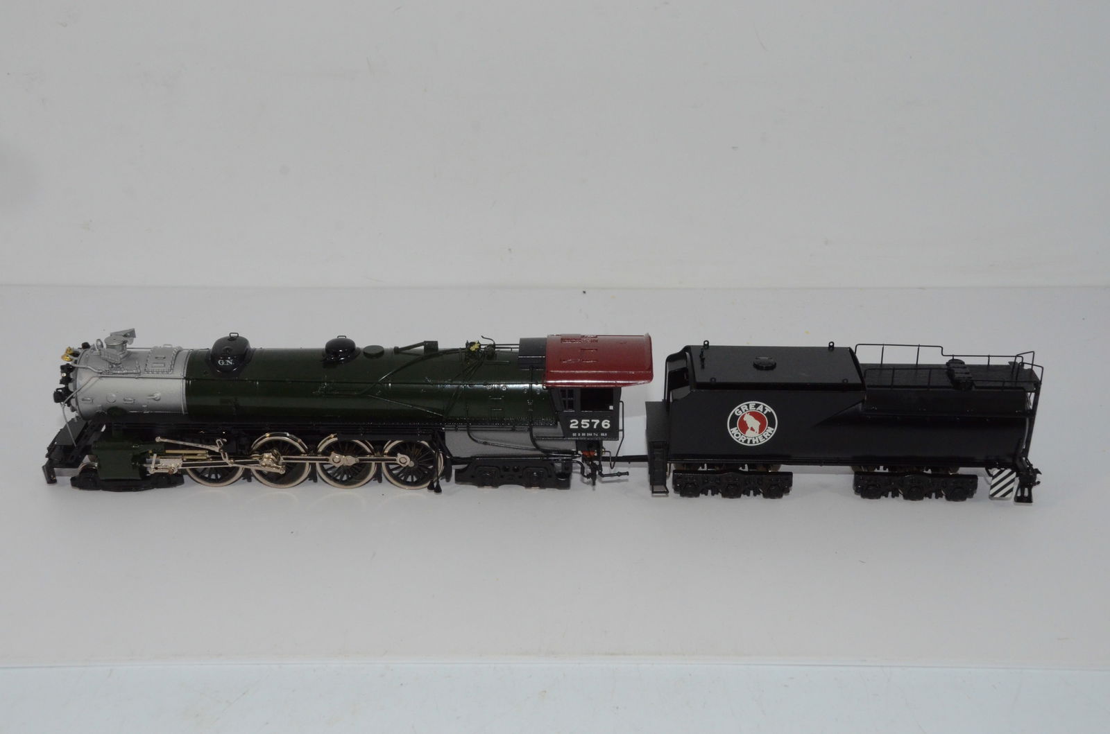 Great Northern RR 4-8-4 Steam Locomotive-Tenshodo Crown Brass-HO Scale (1 of 11)