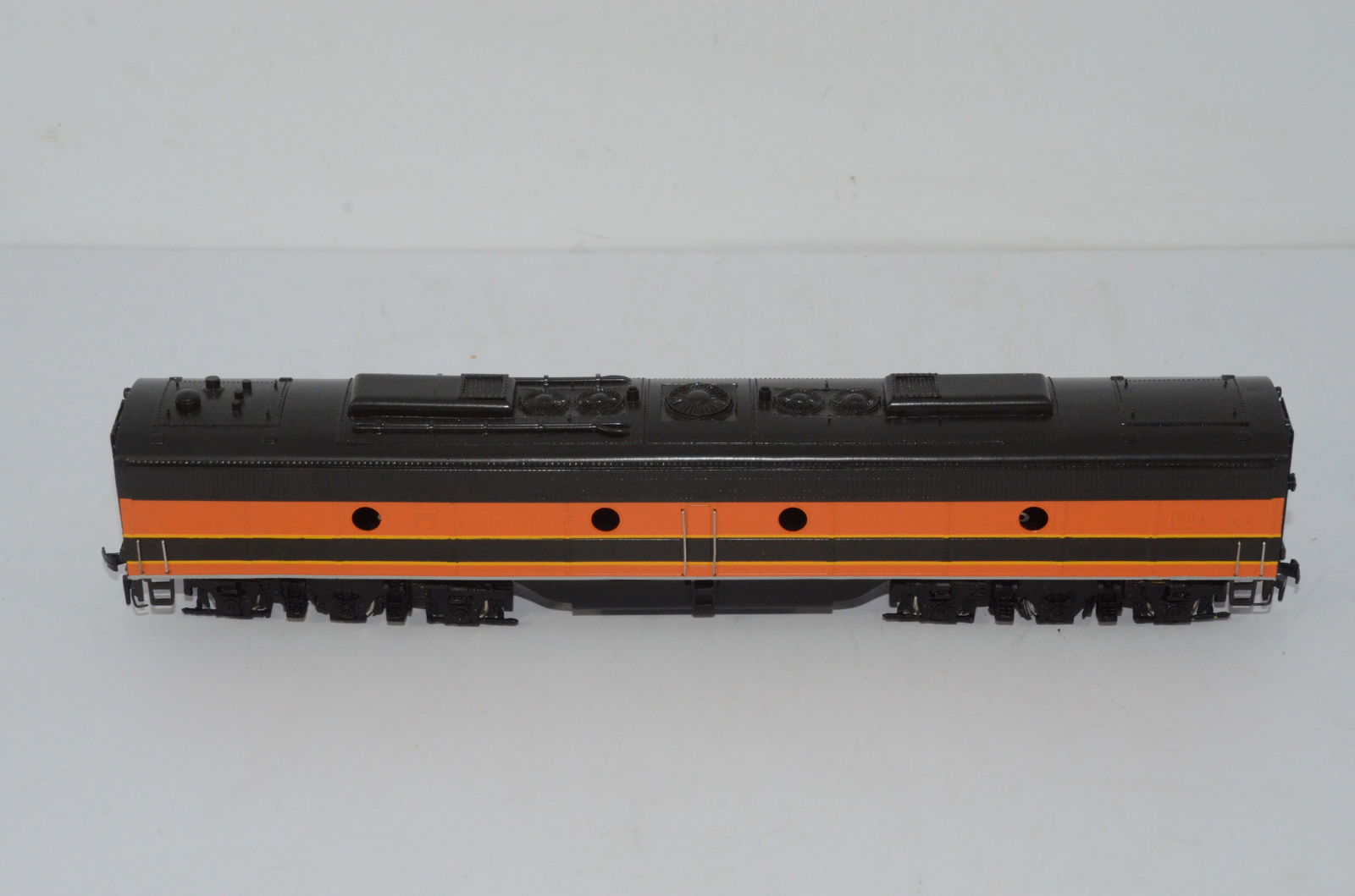 Great Northern RR Empire Builder B-Unit Dummy Diesel Loco-Balboa Brass-HO Scale (1 of 7)