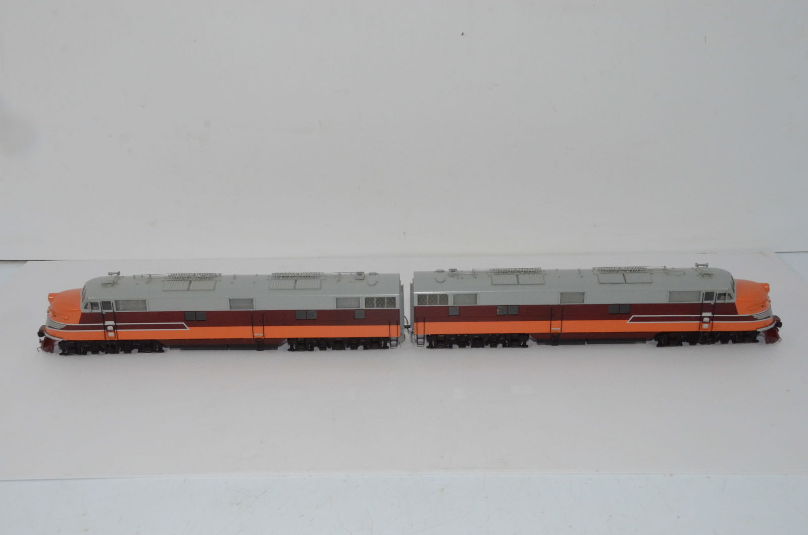 Milwaukee Road RR E6A-A Diesel Locomotive Set-Samhongsa Brass Models-HO Scale (1 of 6)