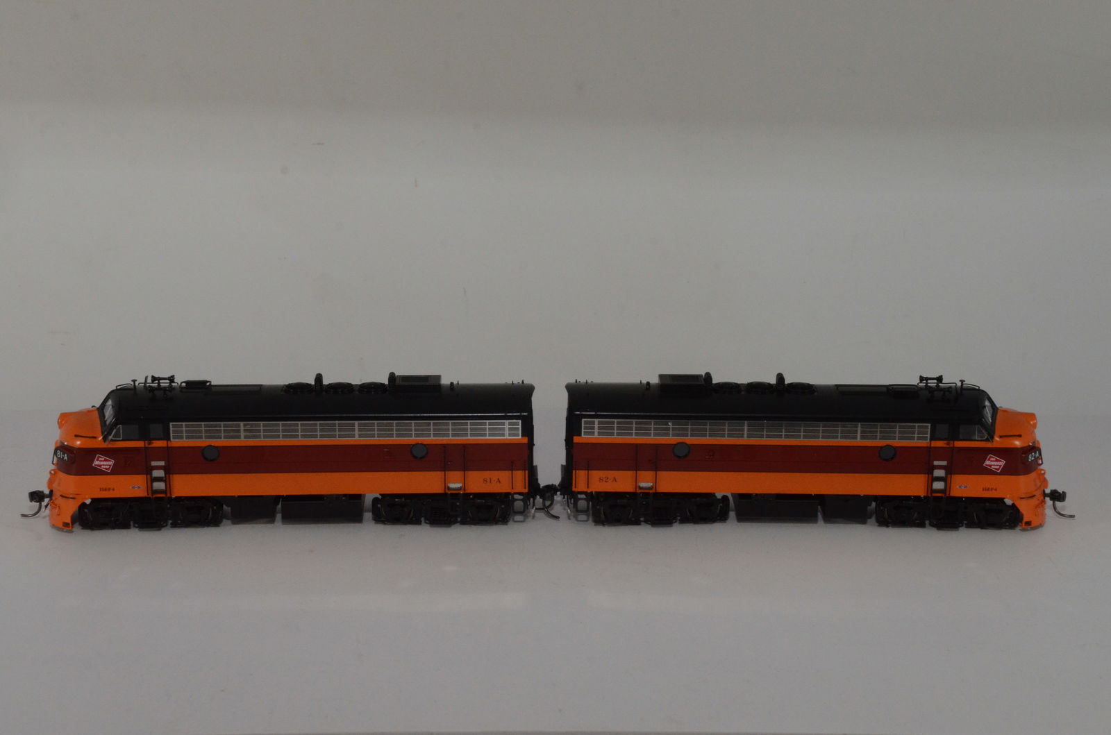 Milwaukee Road RR F3A-A Diesel Locomotive Set-Division Point Brass-HO Scale (1 of 15)