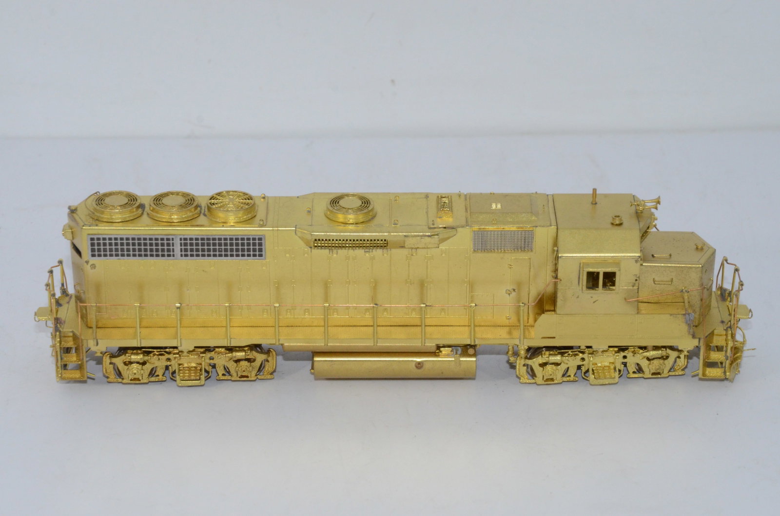 Milwaukee Road RR GP40 Diesel Locomotive-Overland Brass Models-HO Scale: This is a Milwaukee road Railroad GP40 brass diesel locomotive in HO scale. Made in Korea by Ajin Precision and distributed by Overland Brass Models. New in the original box. Tested and runs well!