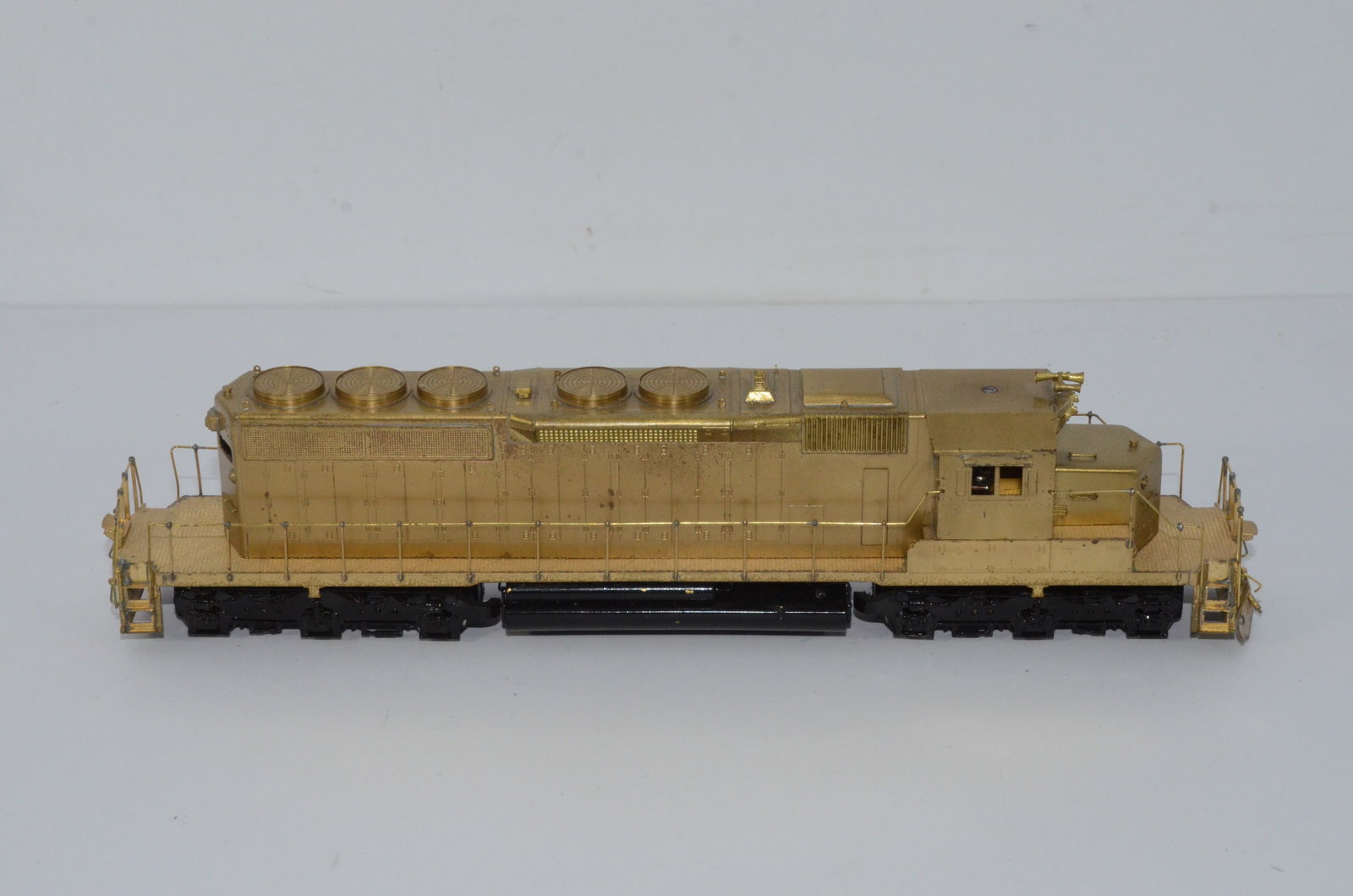 SD40-2 Brass Diesel Locomotive-Alco Models-HO Scale (1 of 5)