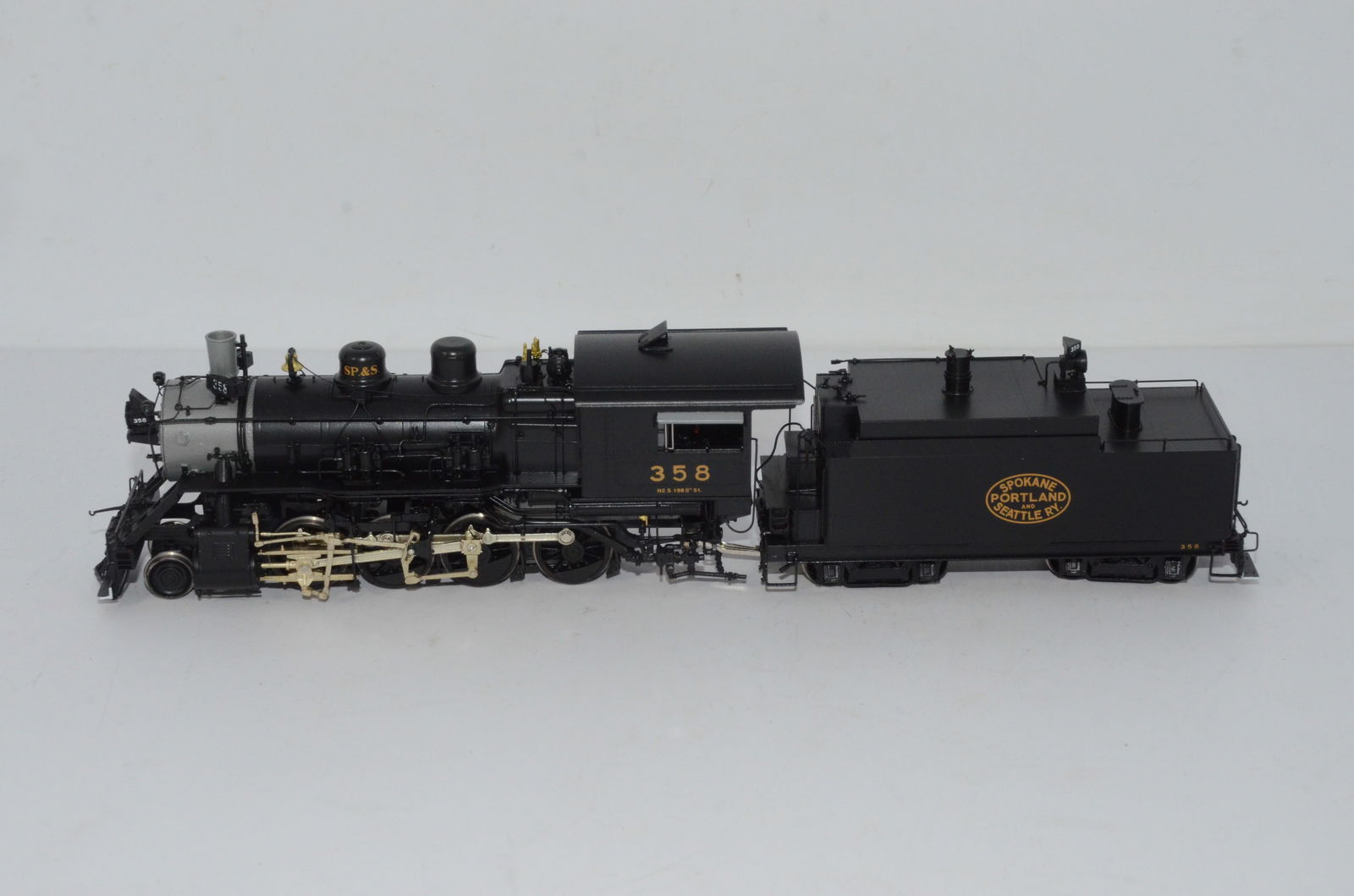 Spokane Portland and Seattle RR 2-8-0 Steam Loco-W & R Brass Models-HO Scale (1 of 6)