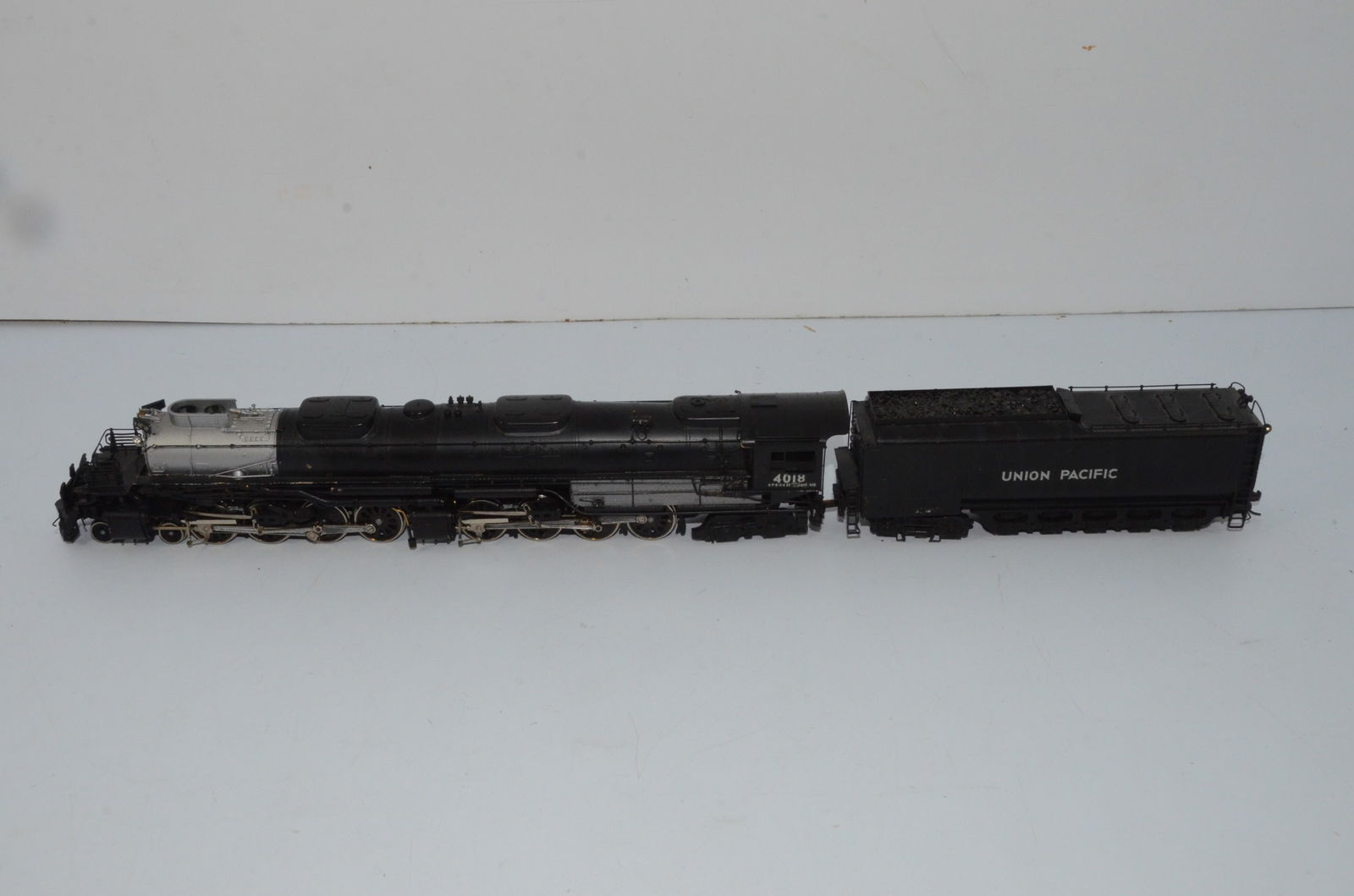 Union Pacific RR 4-8-8-4 Big Boy Steam Loco #4018-PFM/Tenshodo Brass-HO Scale (1 of 5)