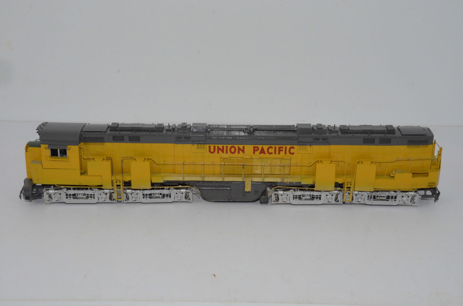 Union Pacific RR C855A Diesel Locomotive-Overland Brass Models-HO Scale (1 of 7)