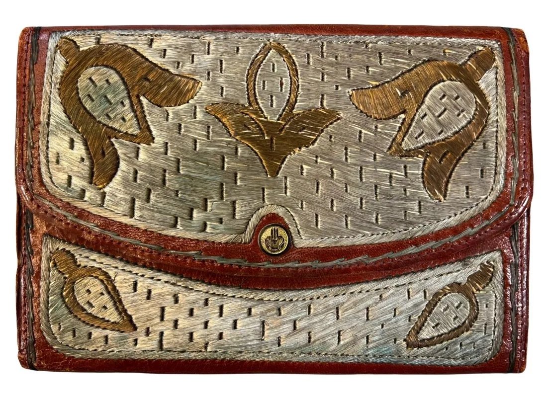 Antique Turkish Ottoman Ya Fatah Leather Wallet With Silver Brocade Early 18th Century: Antique Turkish Ottoman Ya Fatah Leather Wallet With Silver Brocade Early 18th Century. Size: 16 cms x 12 cms ( 6.5 ins x 4.5 ins ). FREE PACKING AND SHIPPING UK/Worldwide for any quantity of Sold ite