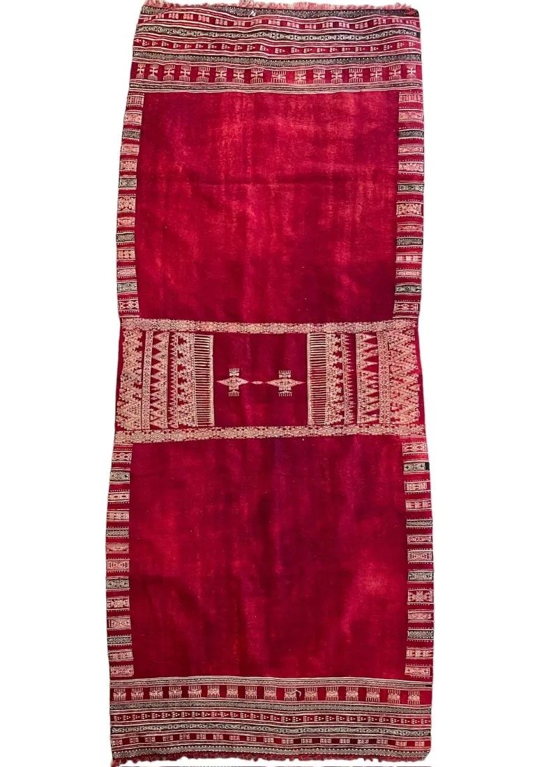 Antique Rare Tunisian Women Wool Realm Bakhnoug (head & shoulders mantle), Circa 1900: Antique Rare Red Tunisian Women Wool Realm Bakhnoug (head & shoulders mantle) Circa 1900. Size: 195 cms x 81 cms (77 ins x 32 ins). FREE PACKING AND SHIPPING UK/Worldwide for any quantity of Sold item