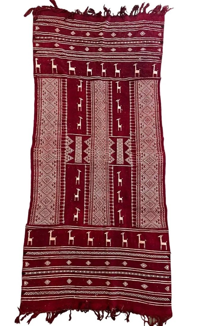 Antique Rare Tunisian Women Realm Bakhnoug (head and shoulders mantle), Circa 1900: Antique Rare Tunisian Women Realm Bakhnoug (head and shoulders mantle) Circa 1900. Size: 198 cms x 87 cms (34 ins x 78 ins). FREE PACKING AND SHIPPING UK/Worldwide for any quantity of Sold items liste