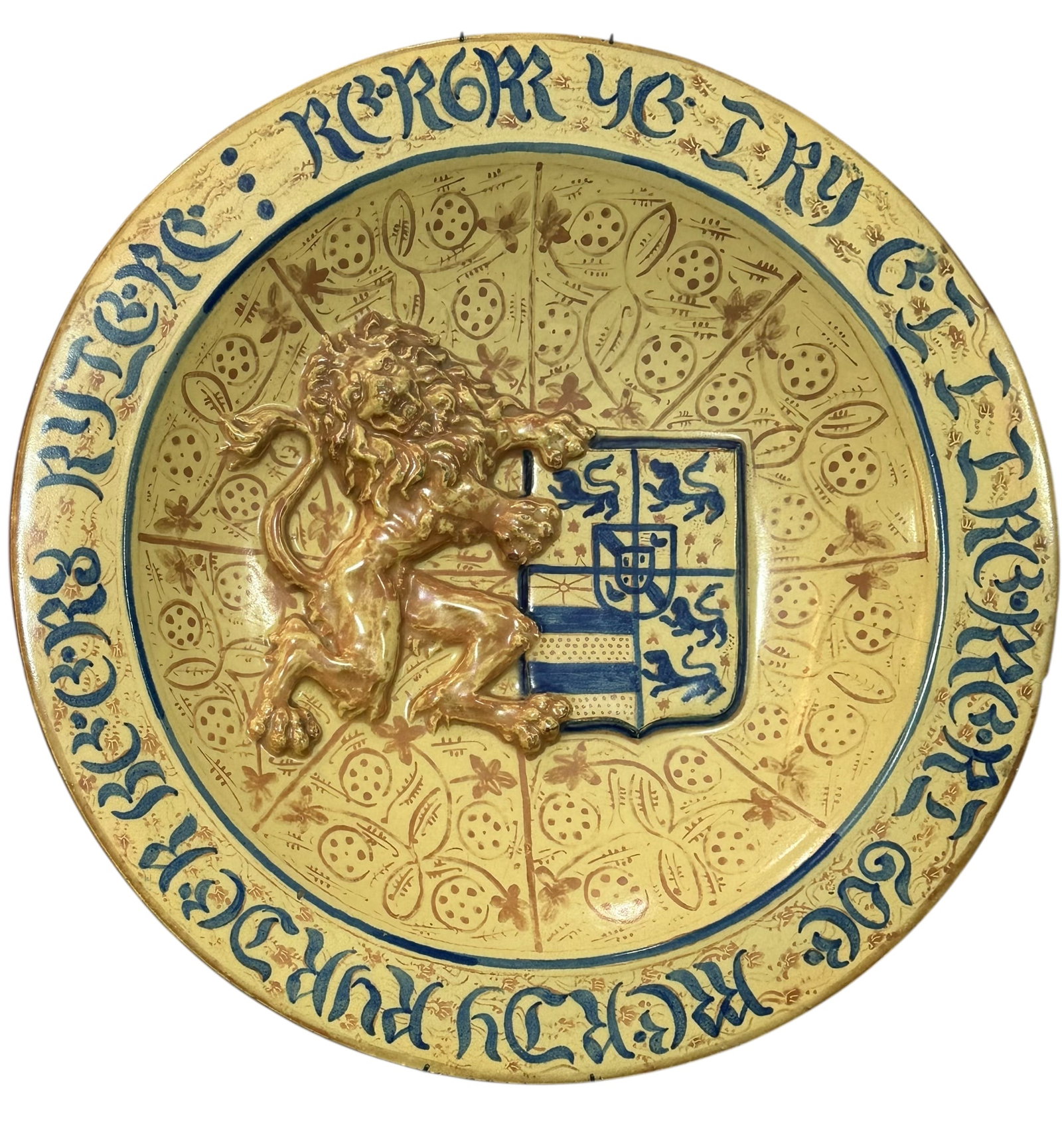 Antique Spanish Ceramic Plate With Heraldic Shil;d And Lion In Relief Circa 1880: Antique Spanish Ceramic Plate With Heraldic Shil;d And Lion In Relief Circa 1880. Size 43 cm x 43 cm (17 ins x 17ins). TORG AUCTIONS offers bespoke packing and international and domestic shipping logi