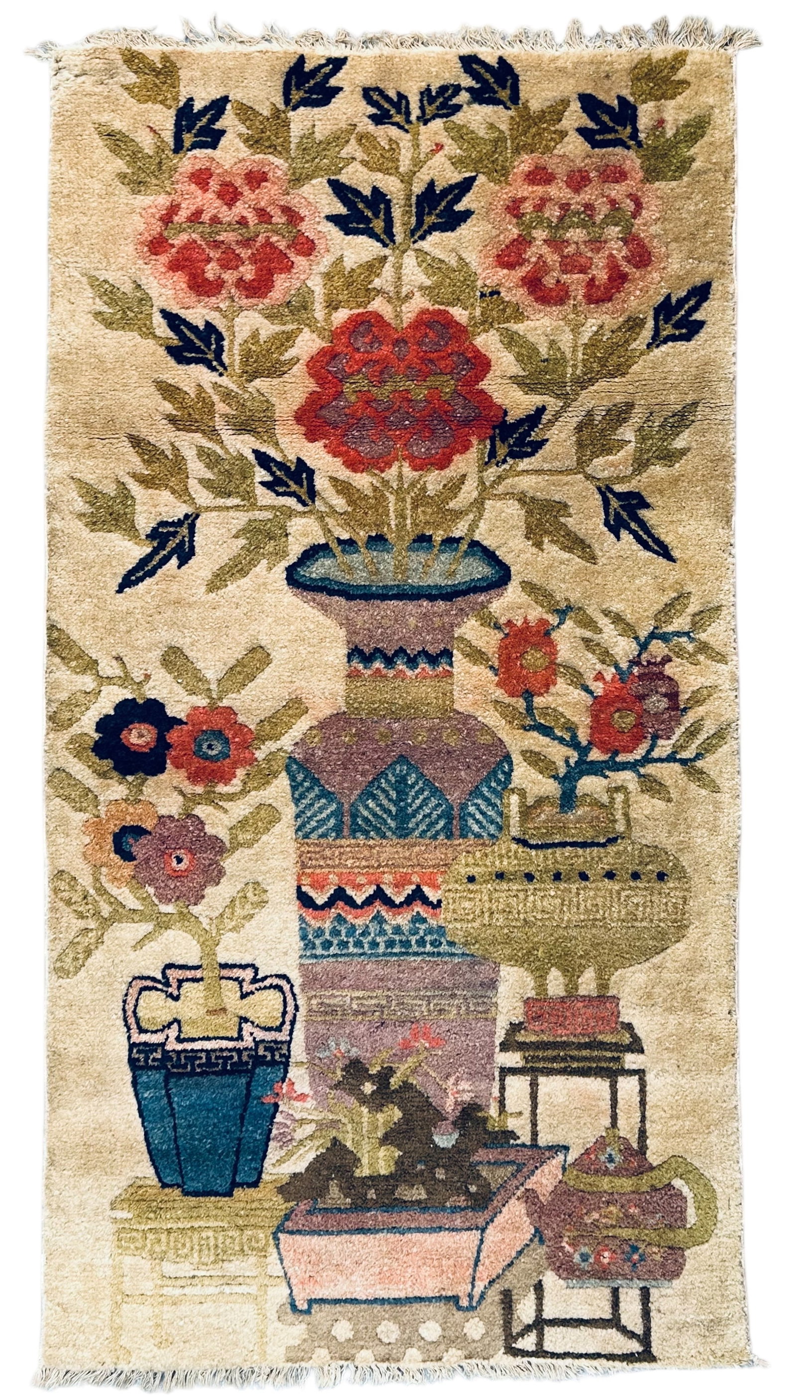 Antique Attractive Pictorial Chinese Rug Wool On Cotton foundation Circa 1900: Antique Attractive Pictorial Chinese Rug Wool On Cotton foundation Circa 1900. Size: 125 cms x 65 cms (49 ins x 25 ins). TORG AUCTIONS offers bespoke packing and international and domestic shipping lo