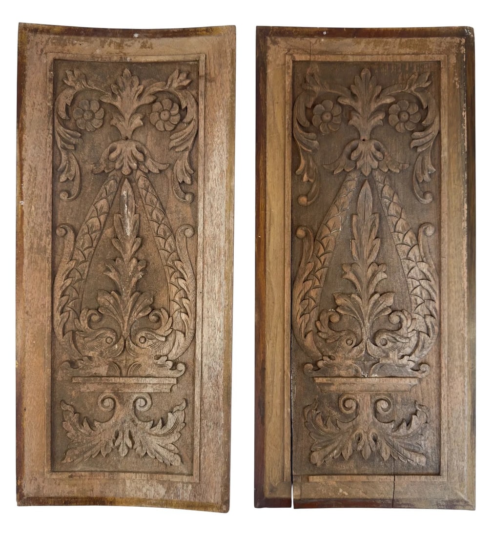 Antique Pair Of Decorative Turkish Ottoman Wood Carved Wall Panels, Circa 1850: Antique Pair Of Decorative Turkish Ottoman Wood Carved wall Panels. Hand-crafted. Circa 1850. Beautifully rendered carvings of decorative fauna and flora surrounding two facing fish motifs, with the s