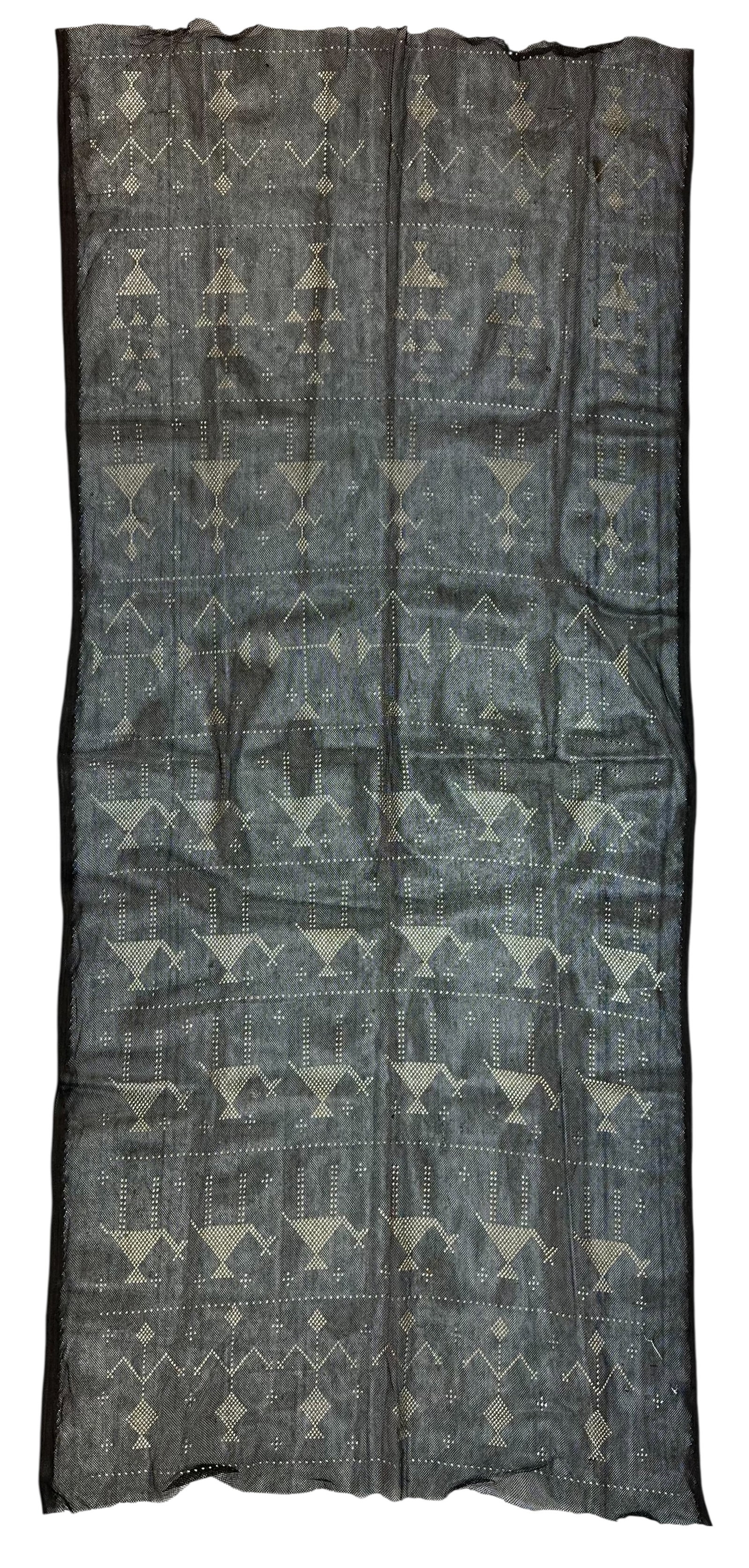 Antique Egyptian Cotton And Metallic Thread Tariq | Tarak Scarf, Circa 1900: Exceptional Antique Rare Egyptian Cotton And Metal Thread Tariq or Tarak Scarf. Circa 1900. Simler item at The MET. Size: 187 cm x 82 cm (32 ins x 74 ins). TORG AUCTIONS offers bespoke packing and int