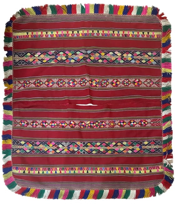 Antique Bolivian Aymara Wool Weave Textile - Poncho: Antique Bolivian Aymara Wool Weave Textile – Poncho in very good condition. Last Quarter of 19th Century. Size: 140 cms x 101 cms (50 ins x 44 ins). The Aymara are an indigenous people living in Bol