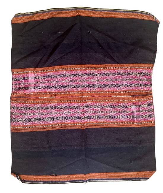 Antique Bolivian Aymara Wool Weave Textile: Antique Bolivian Aymara Wool Weave Textile good condition. Last Quarter of 19th Century. Size: 122 cms x 107 cms (48 ins x 42 ins). The Aymara are an indigenous people living in Bolivia, Peru and Chil
