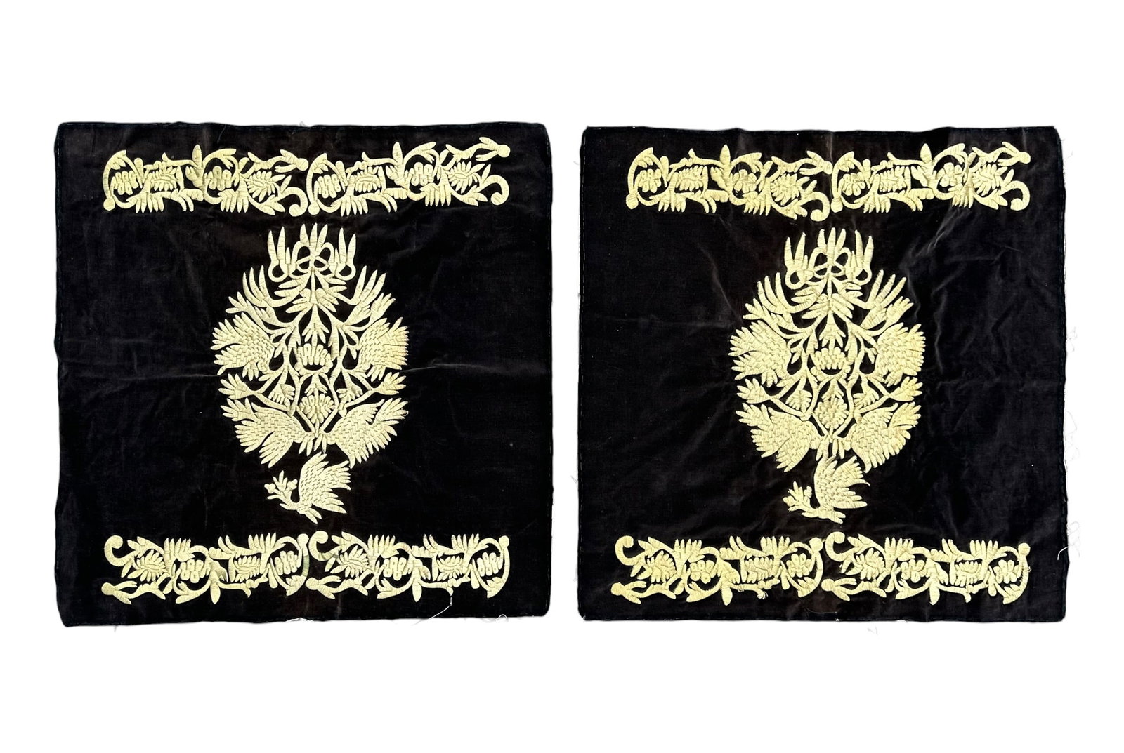 Antique Ottoman Large Cushion Cover Metal Thread On Silk Velvet Foundation Circa 1900: Antique Ottoman Large Cushion Cover Metal Thread On Silk Velvet Foundation Circa 1900. Size: 78 cm x 78 cm (30 ins x 30 ins). TORG AUCTIONS offers bespoke packing and international and domestic shippi