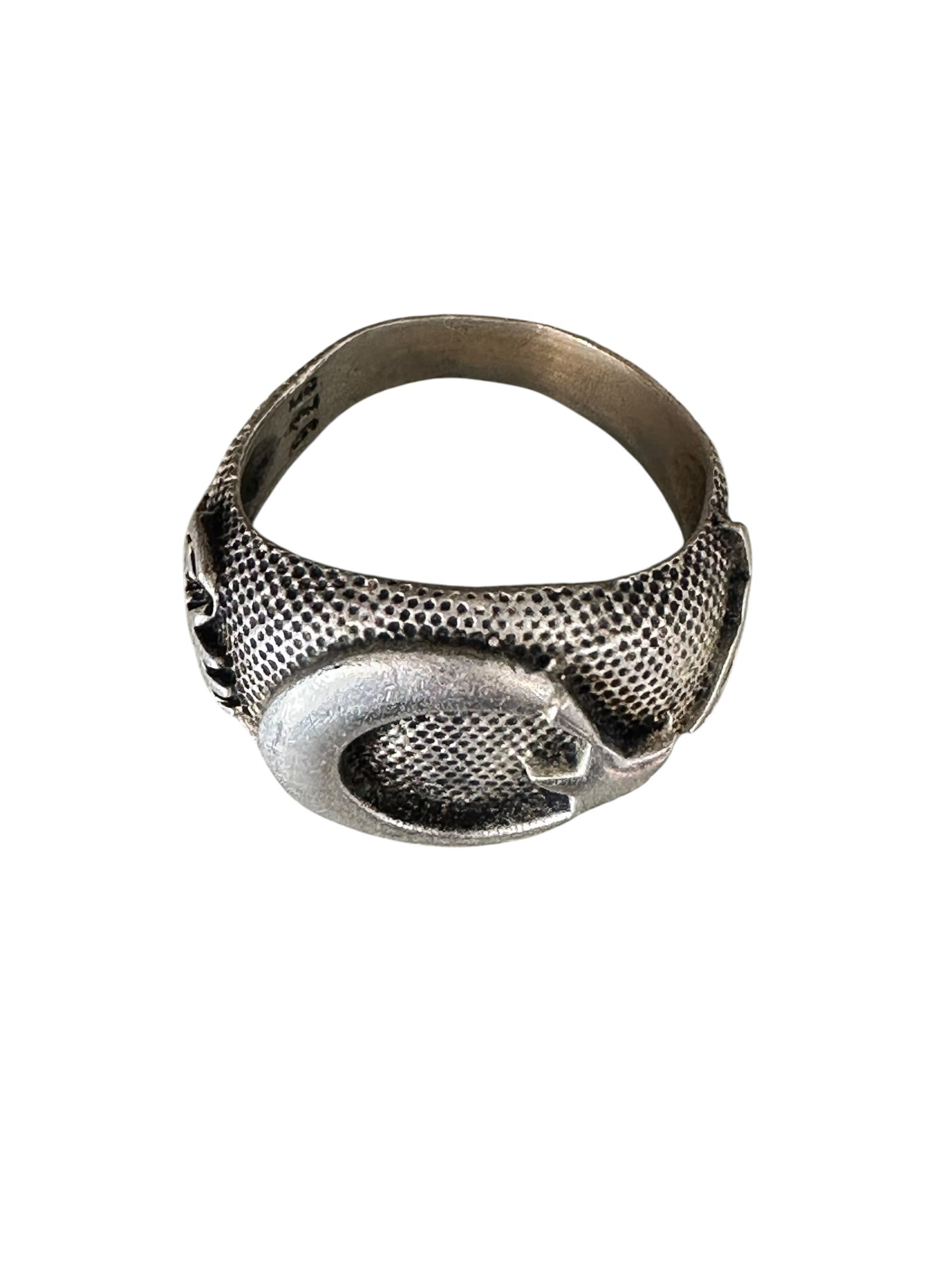 Antique Ottoman Silver Ring 6.8Gr: Antique Ottoman Silver Ring 6.8Gr. Circa 1900. TORG AUCTIONS offers bespoke packing and international and domestic shipping logistics for sold items. Please contact us for packing and shipping costs a