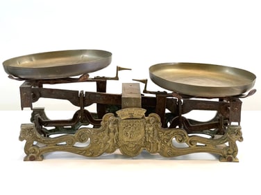 Spanish Late 19th Century Double Faced Cast Iron Butcher’s Scale With Brass Pans