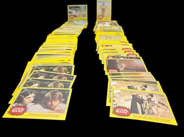 Mixed lot of 128 Star Wars Series 3 Trading Cards (1977) with Yellow Border
