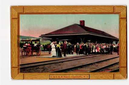 U. & D. R. R. Station, Tannersville, N.Y., 1912, Crowd on Platform, Horse & Carriage Postcard