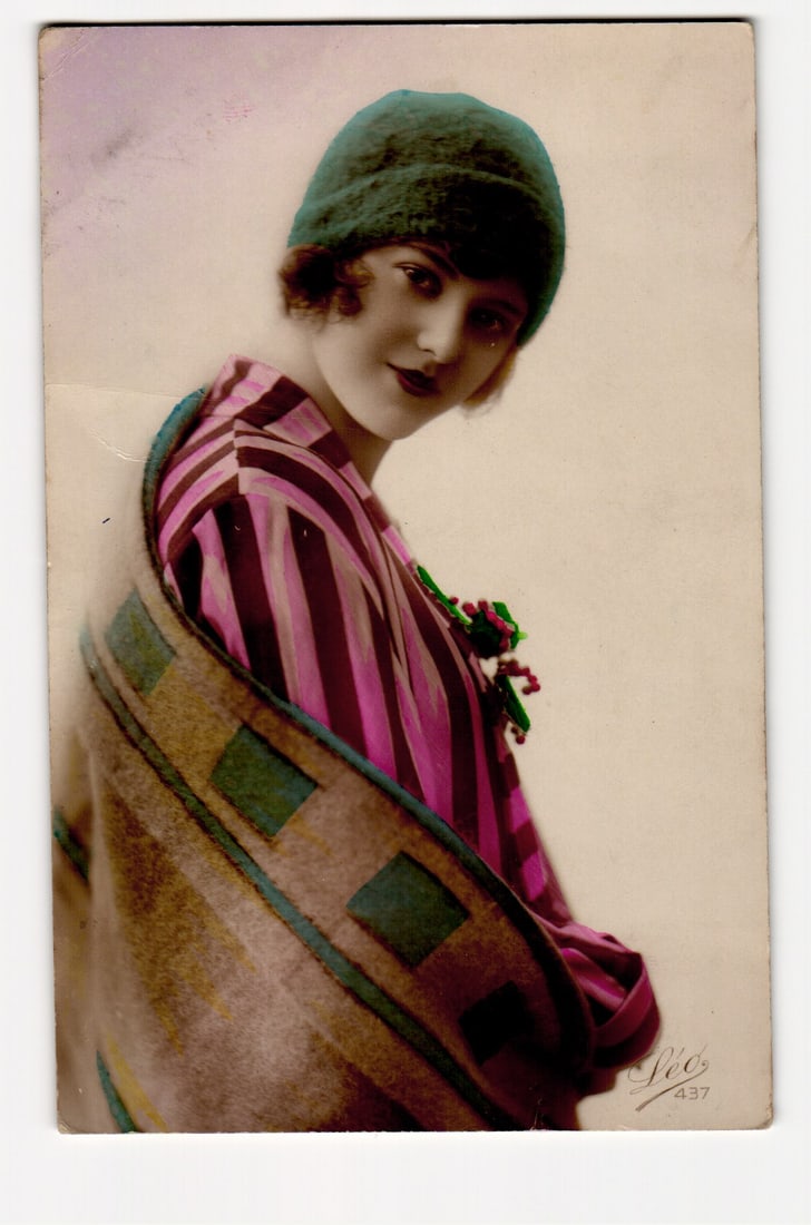 Hand-Tinted Photo Postcard of Woman with Shawl and Hat, Léco 437, Fabrication Française (1 of 2)