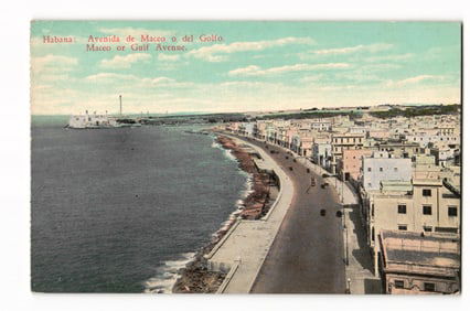 Habana, Cuba: Avenida de Maceo o del Golfo, Maceo or Gulf Avenue Coastal View Postcard.