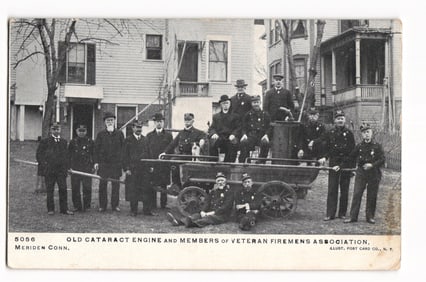 Old Cataract Engine and Members of Veteran Firemens Association, Meriden Conn. Vintage Postcard